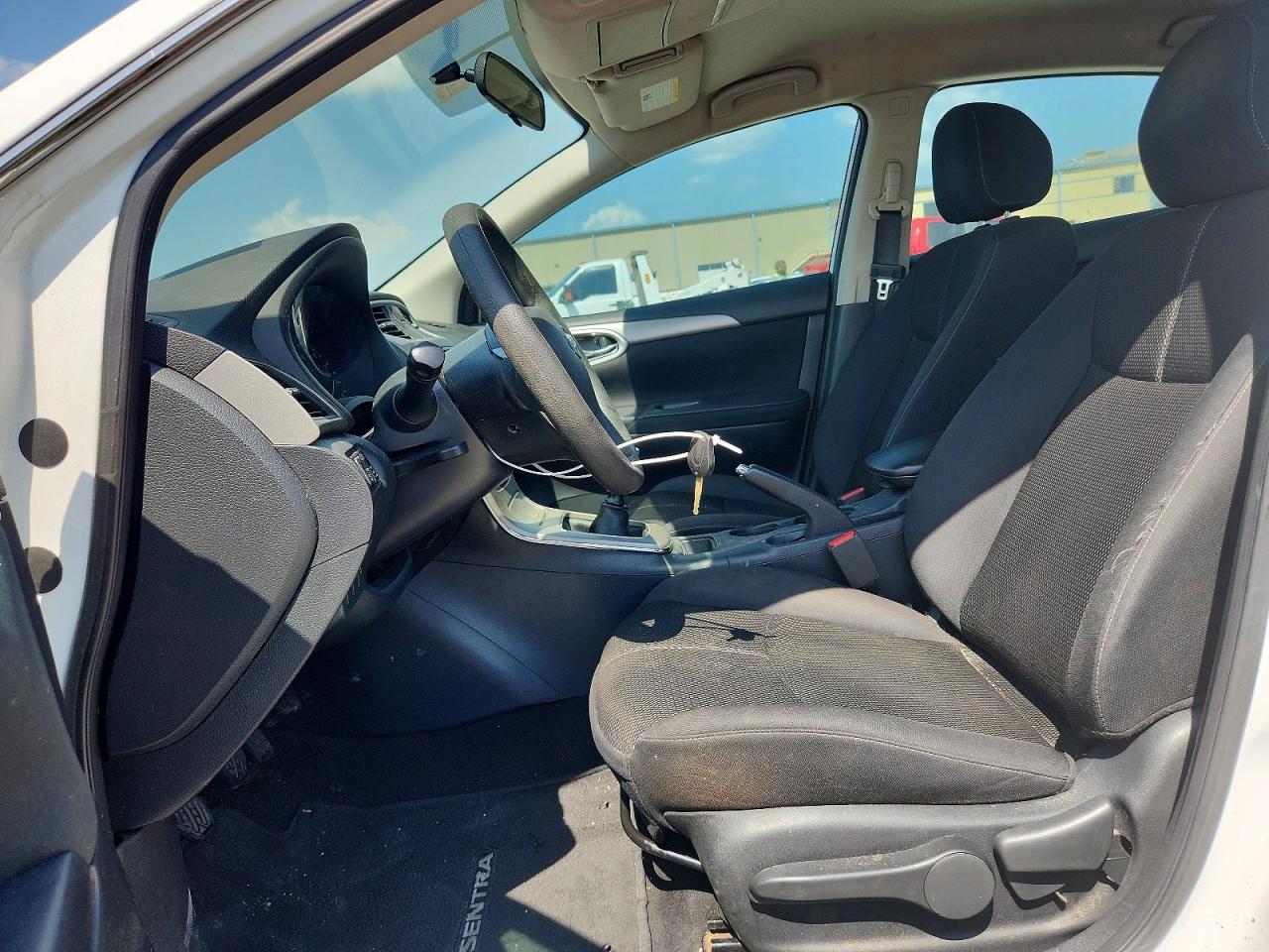 2015 Nissan Sentra S White vin: 3N1AB7AP2FY376655