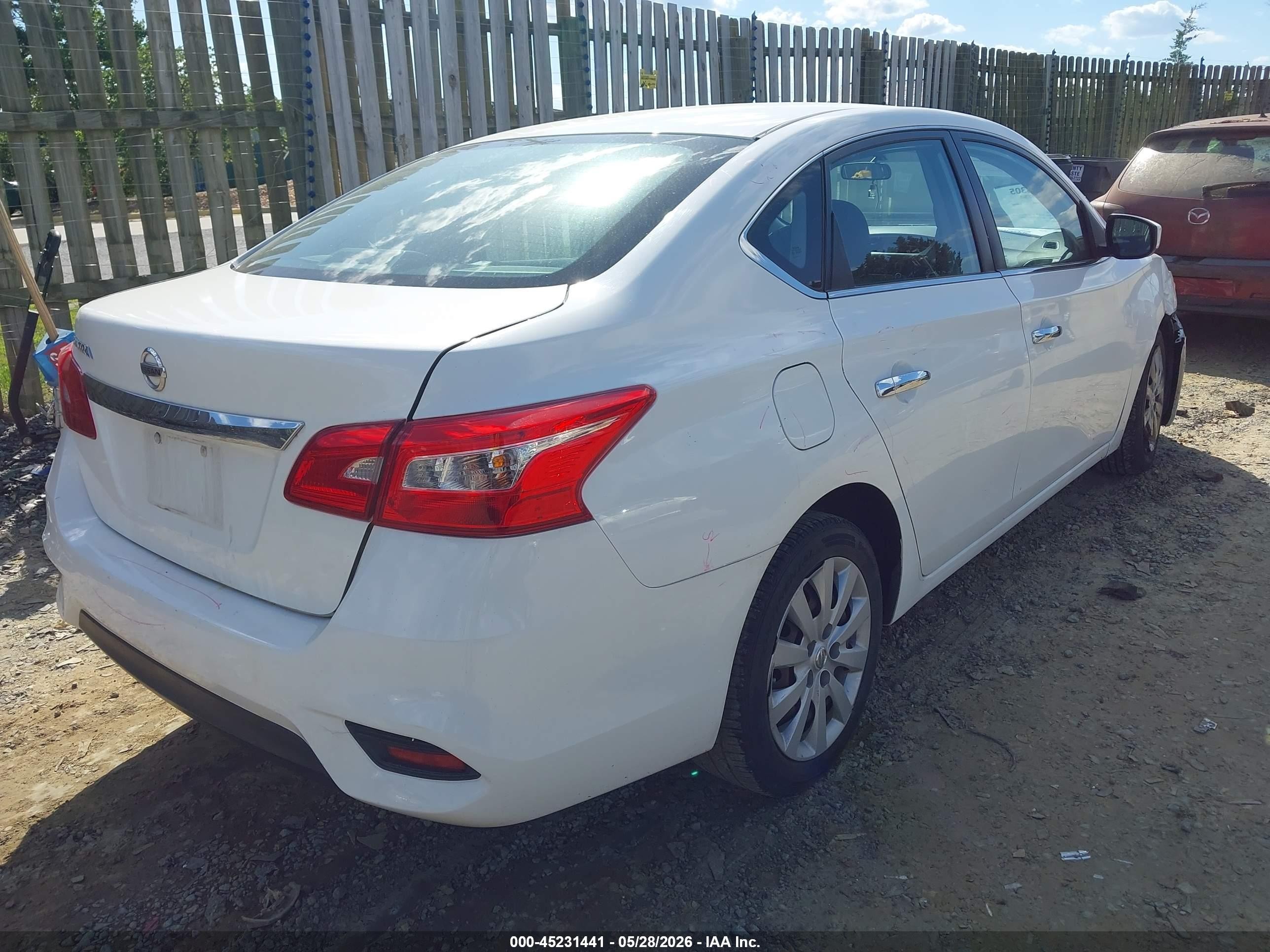 2016 Nissan Sentra Fe+ S/s/sl/sr/sv White vin: 3N1AB7AP2GY248417