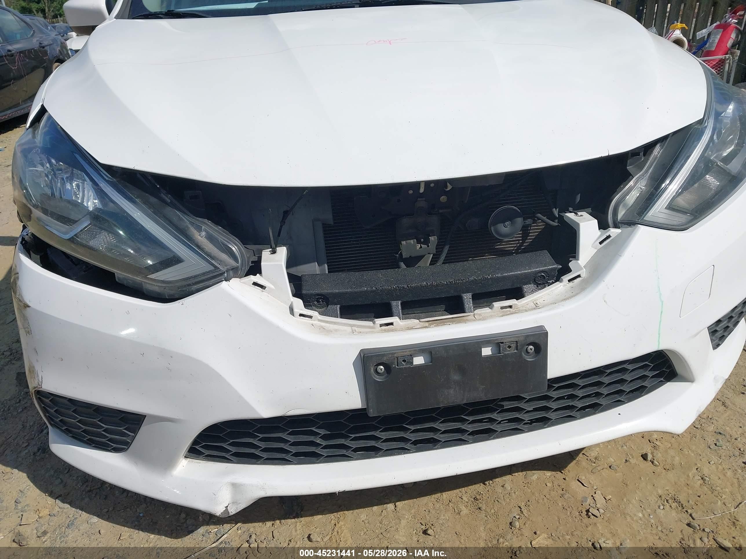 2016 Nissan Sentra Fe+ S/s/sl/sr/sv White vin: 3N1AB7AP2GY248417