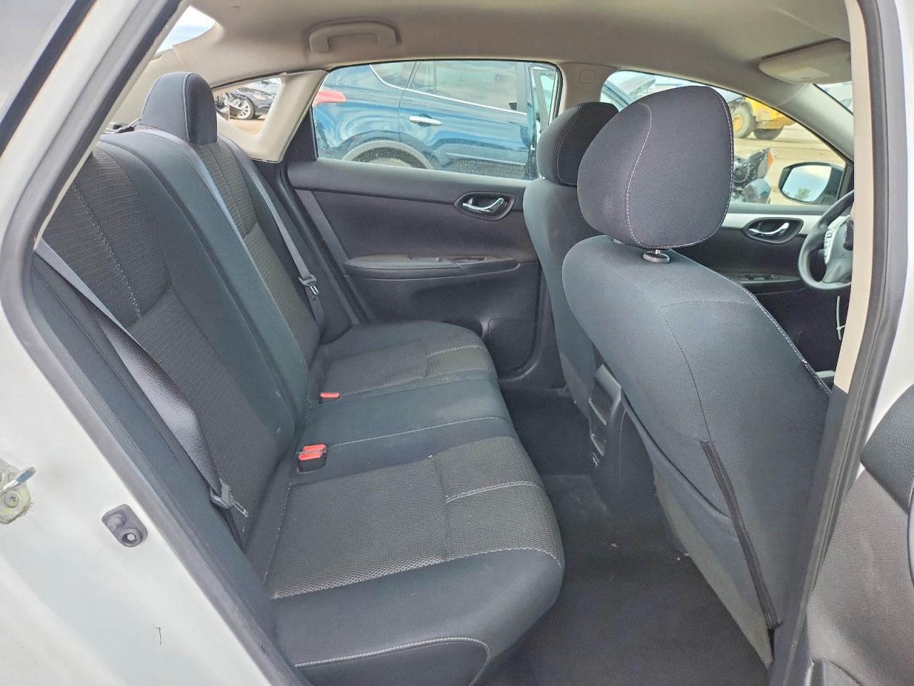 2017 Nissan Sentra S Белый vin: 3N1AB7AP2HY382488
