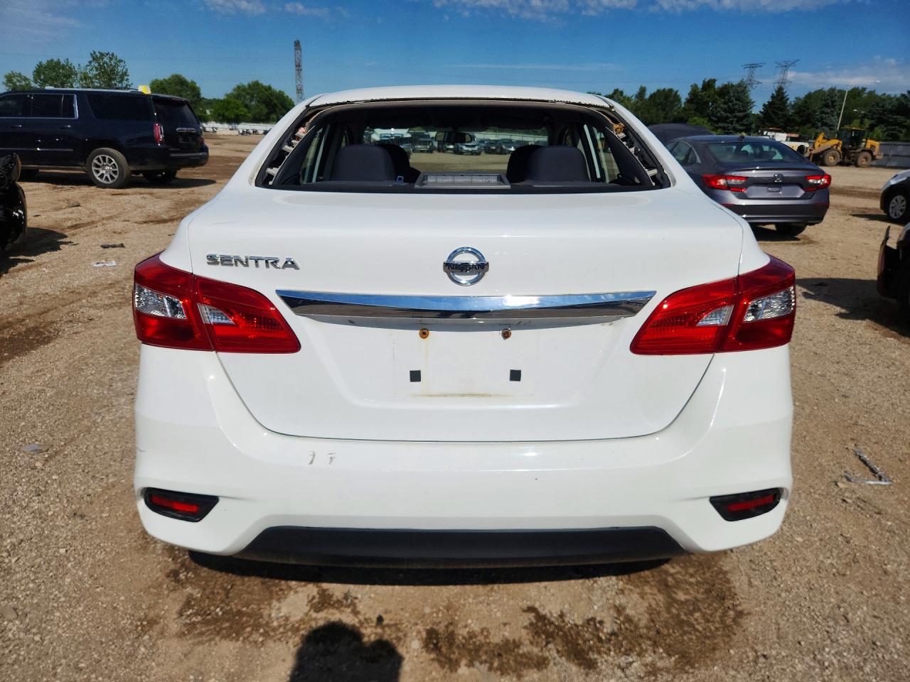 2017 Nissan Sentra S Белый vin: 3N1AB7AP2HY382488