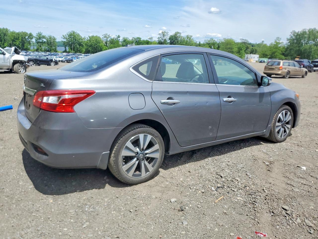 2018 Nissan Sentra Sl Gray vin: 3N1AB7AP2JY221581