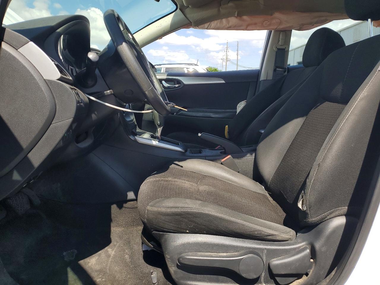 2018 Nissan Sentra S White vin: 3N1AB7AP2JY258615