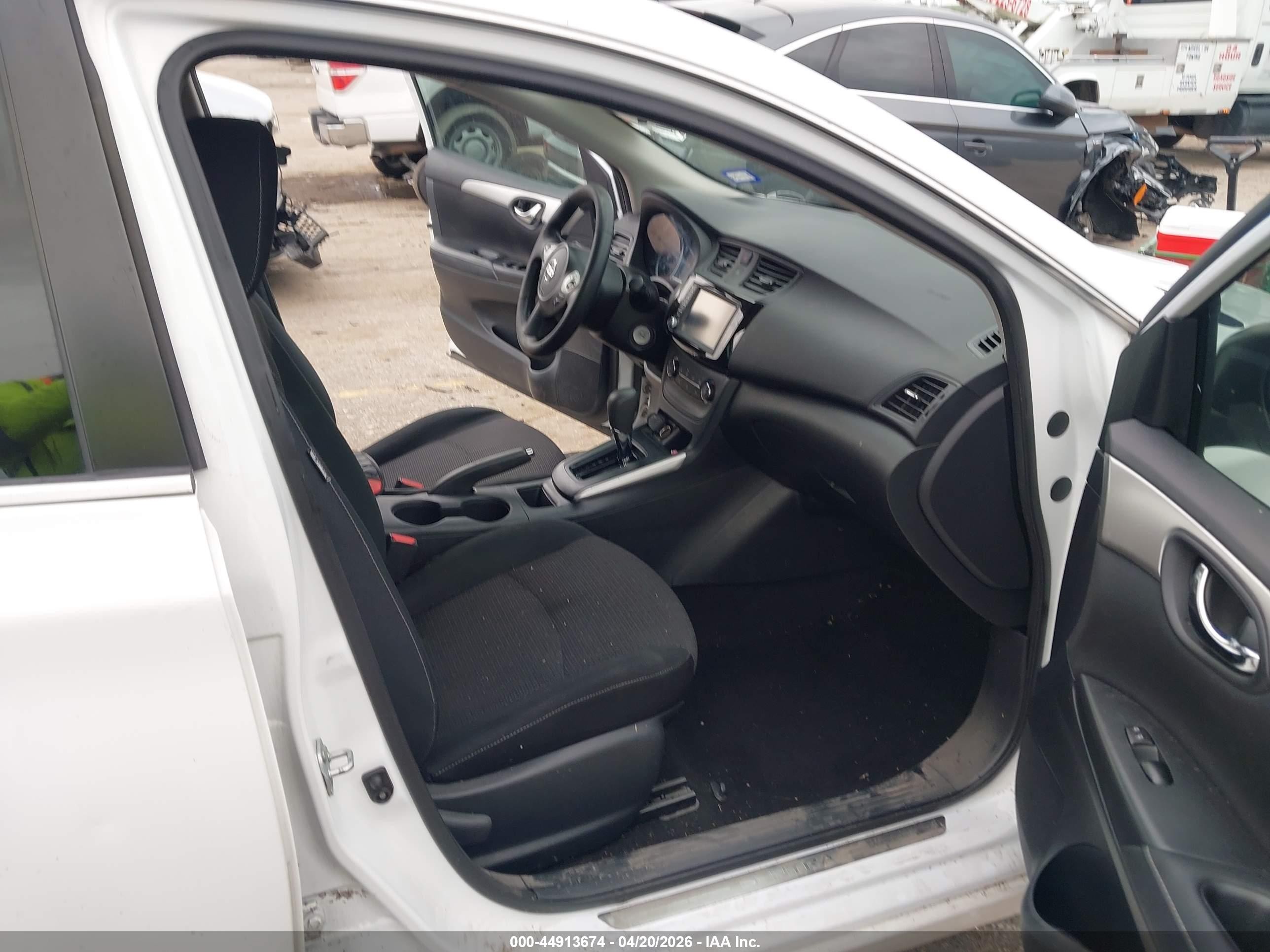 2019 Nissan Sentra S White vin: 3N1AB7AP2KY402858