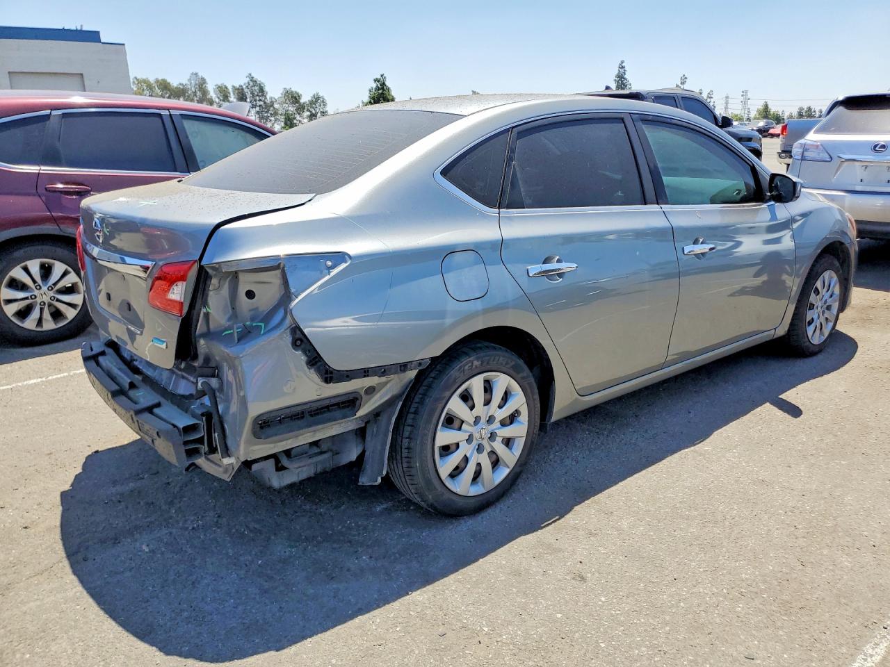 2013 Nissan Sentra S Серебряный vin: 3N1AB7AP3DL758543