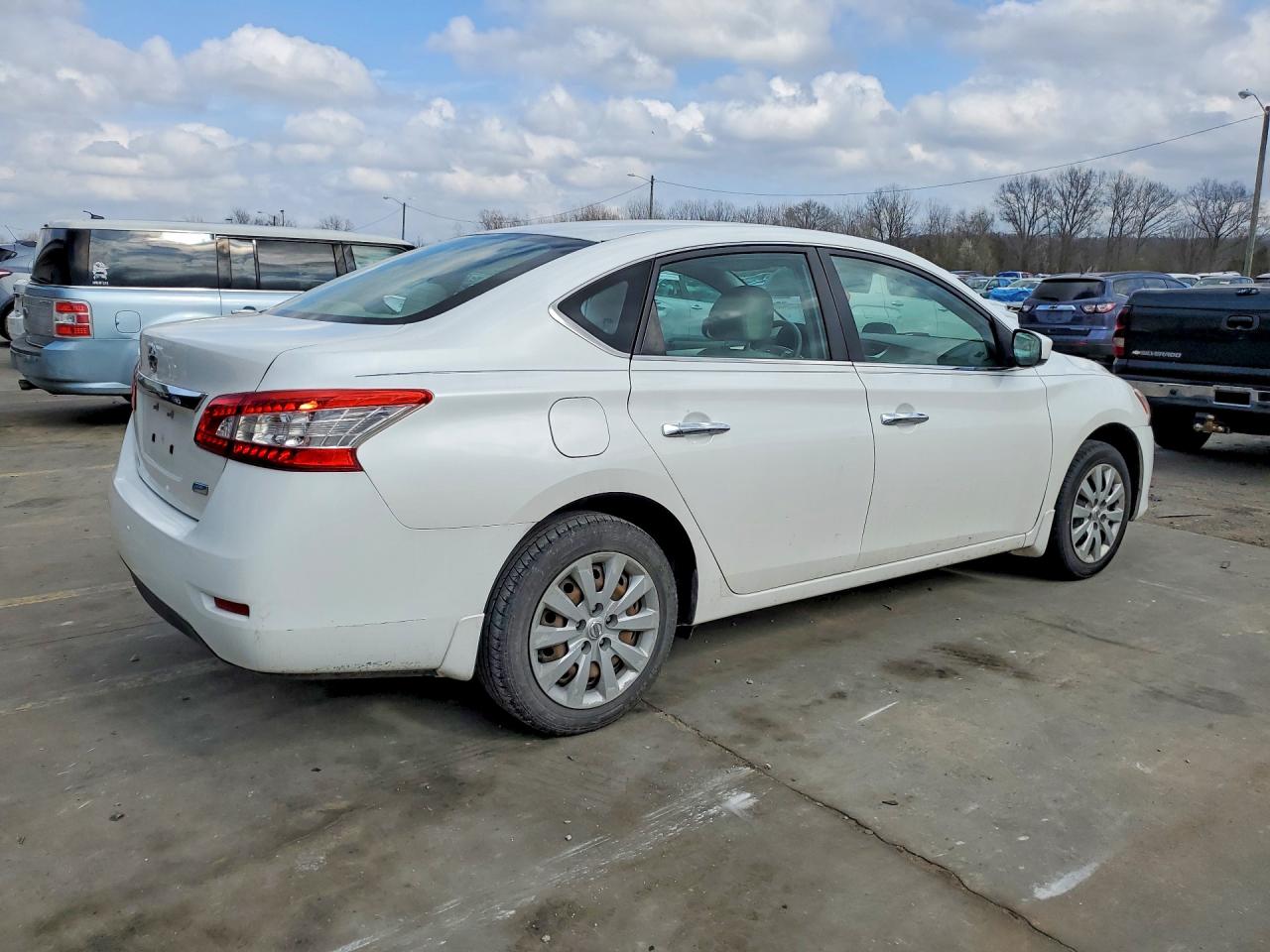 2014 Nissan Sentra S White vin: 3N1AB7AP3EL679729