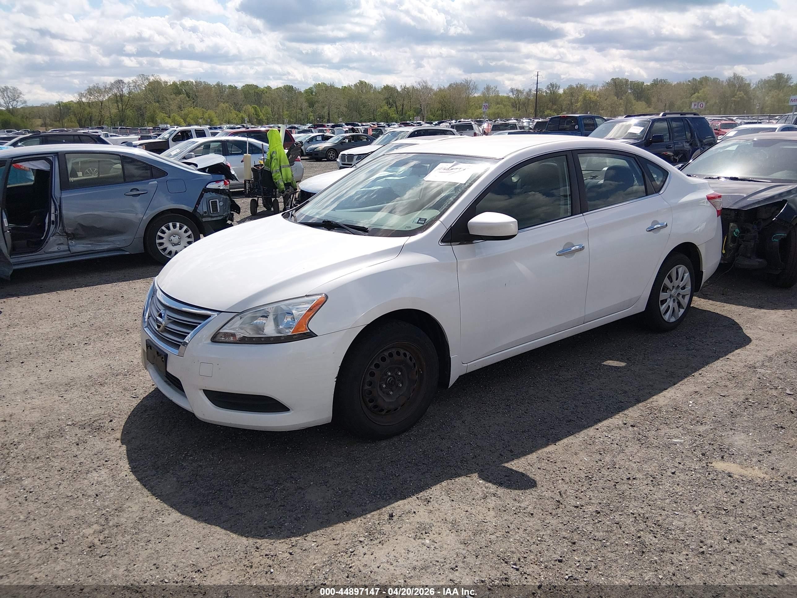 2014 Nissan Sentra S White vin: 3N1AB7AP3EL682436