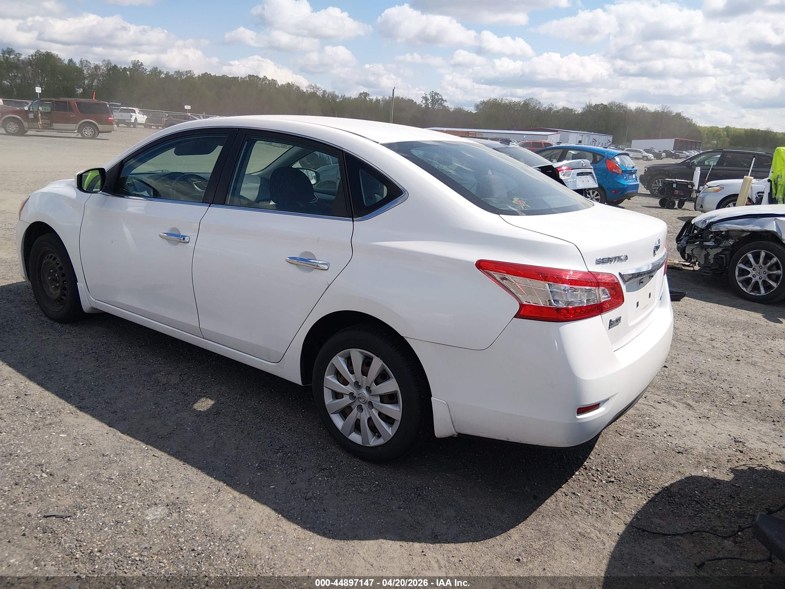 2014 Nissan Sentra S White vin: 3N1AB7AP3EL682436