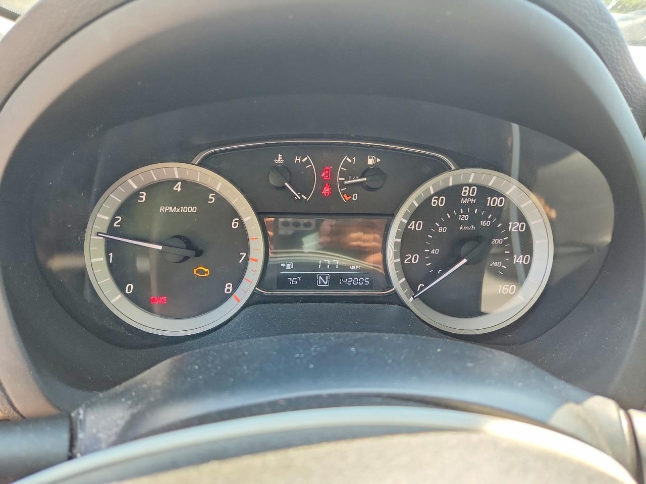 2014 Nissan Sentra Sv Серебряный vin: 3N1AB7AP3EY244681