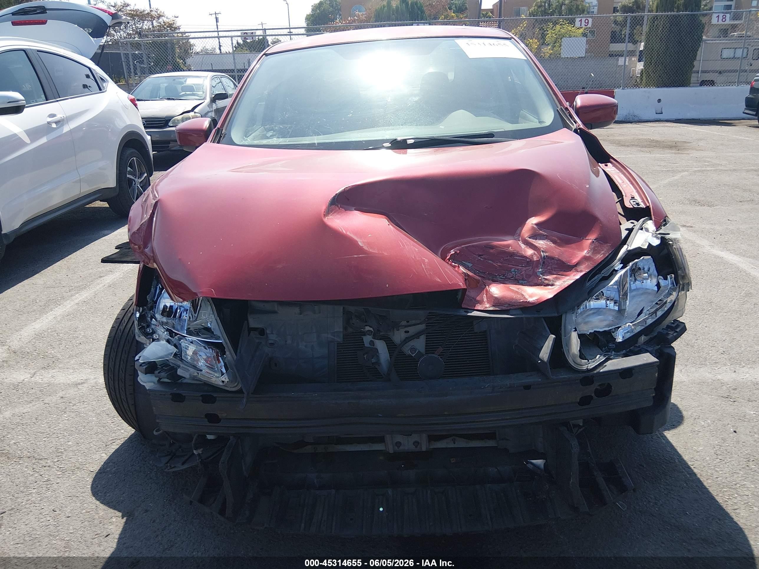 2014 Nissan Sentra Sv Красный vin: 3N1AB7AP3EY297252