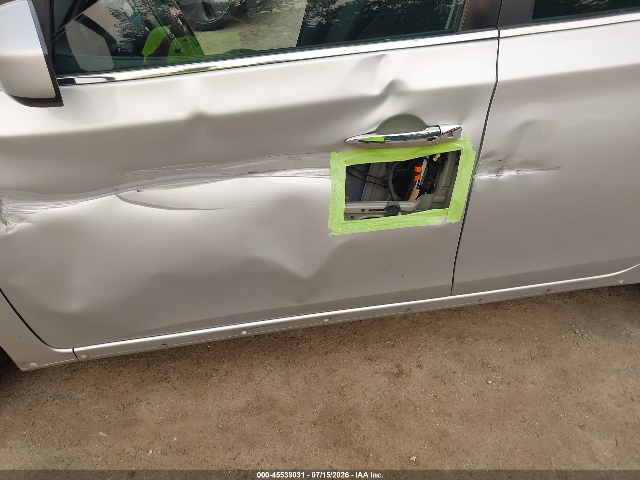 2014 Nissan Sentra Sr Silver vin: 3N1AB7AP3EY339726