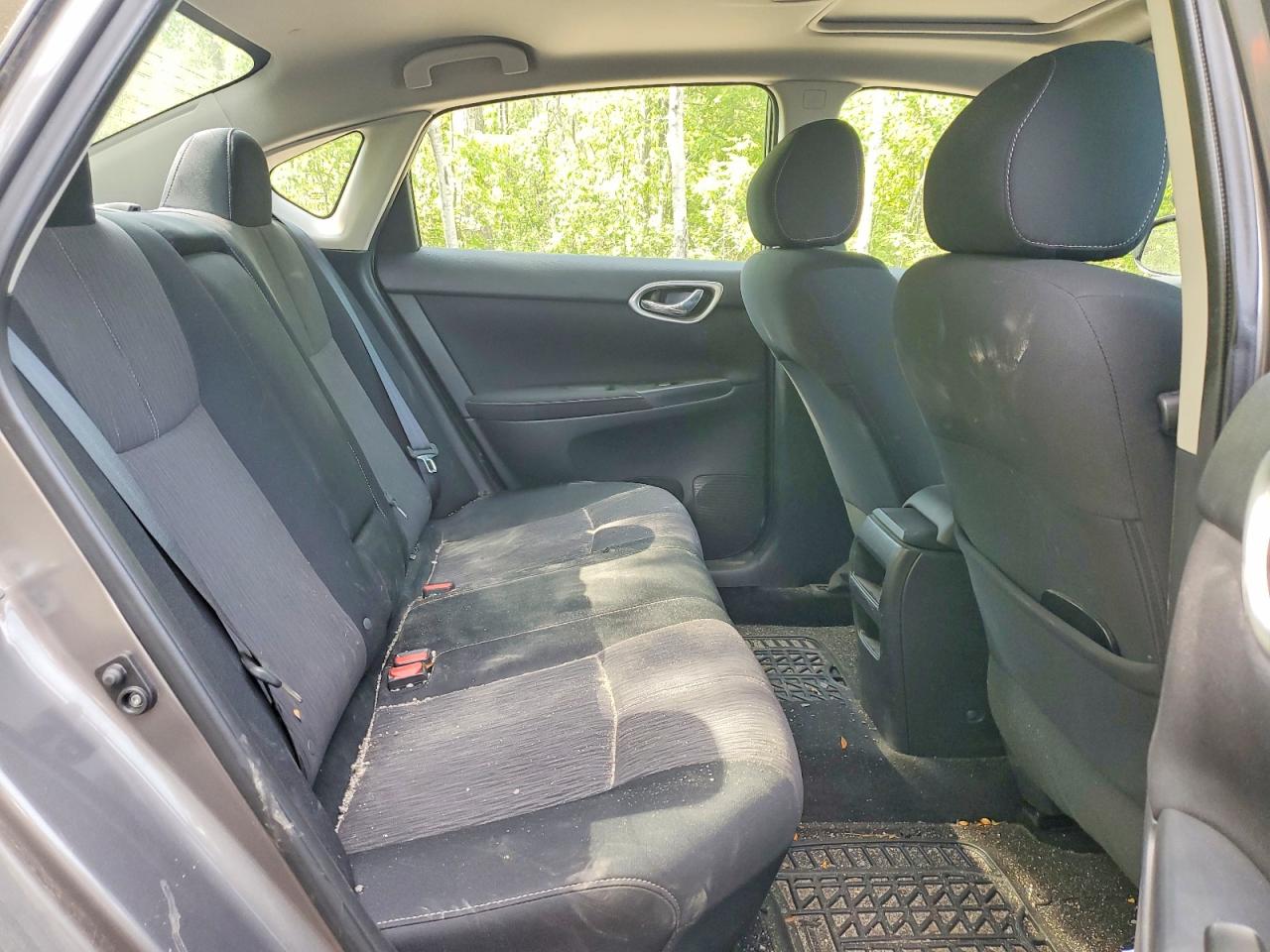 2015 Nissan Sentra S Серый vin: 3N1AB7AP3FL636476