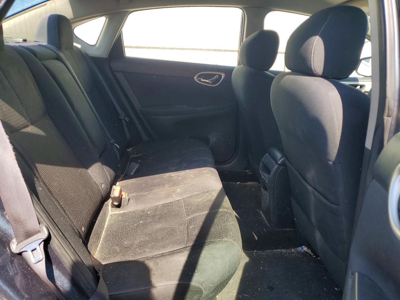 2015 Nissan Sentra S Charcoal vin: 3N1AB7AP3FL641550