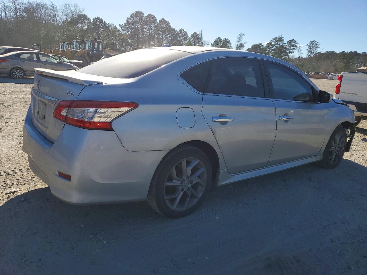 2015 Nissan Sentra S Серебряный vin: 3N1AB7AP3FY234816