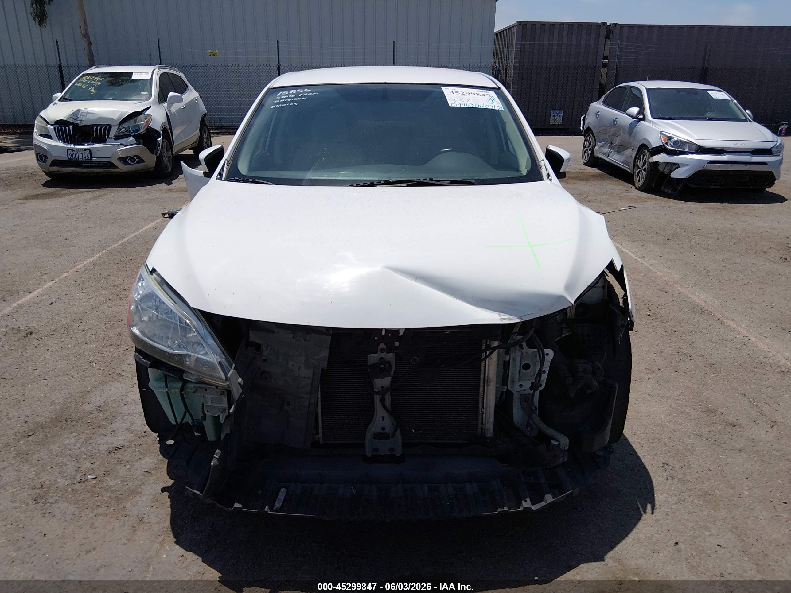 2015 Nissan Sentra S Белый vin: 3N1AB7AP3FY264169