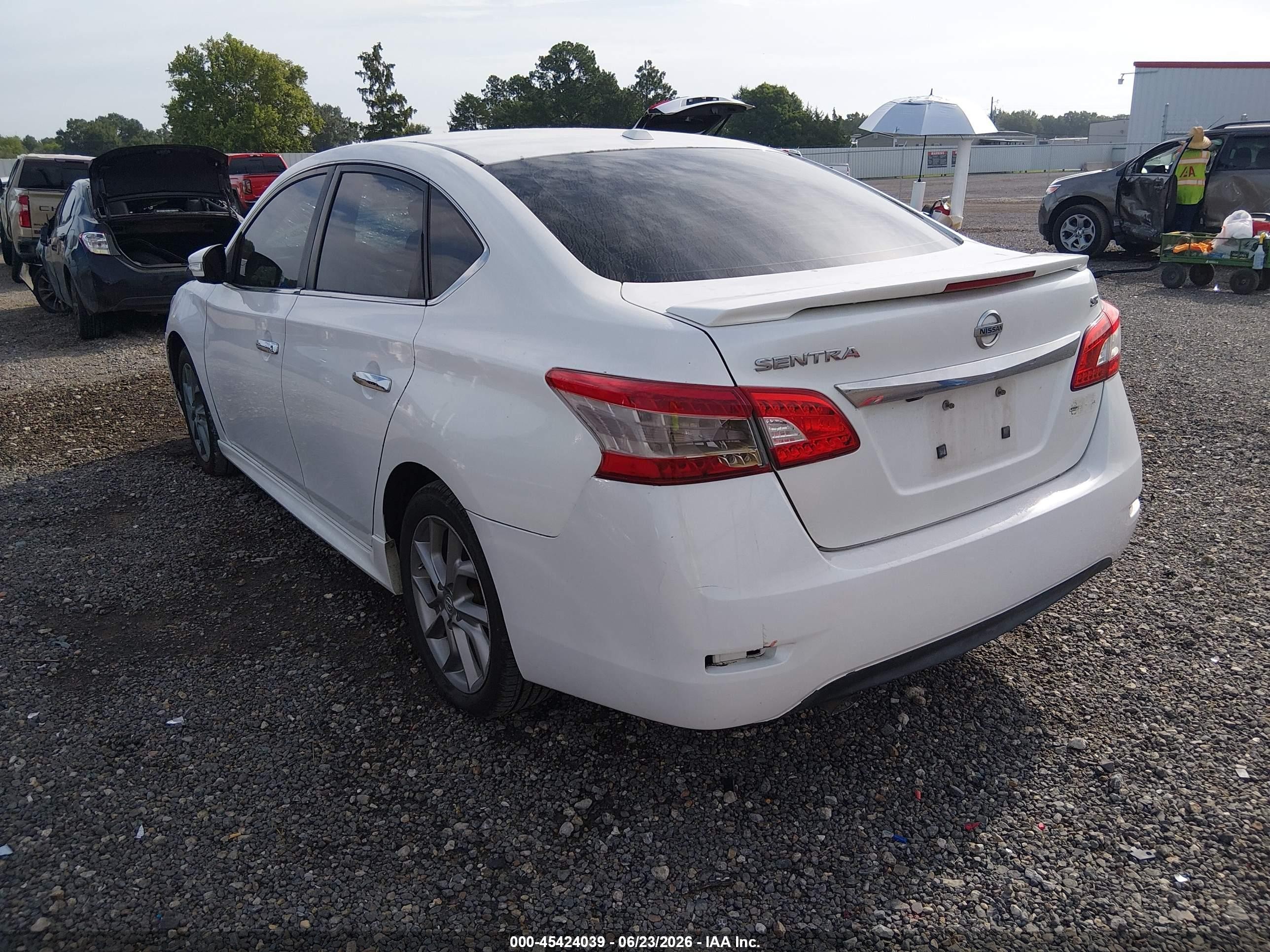 2015 Nissan Sentra Sr White vin: 3N1AB7AP3FY276466