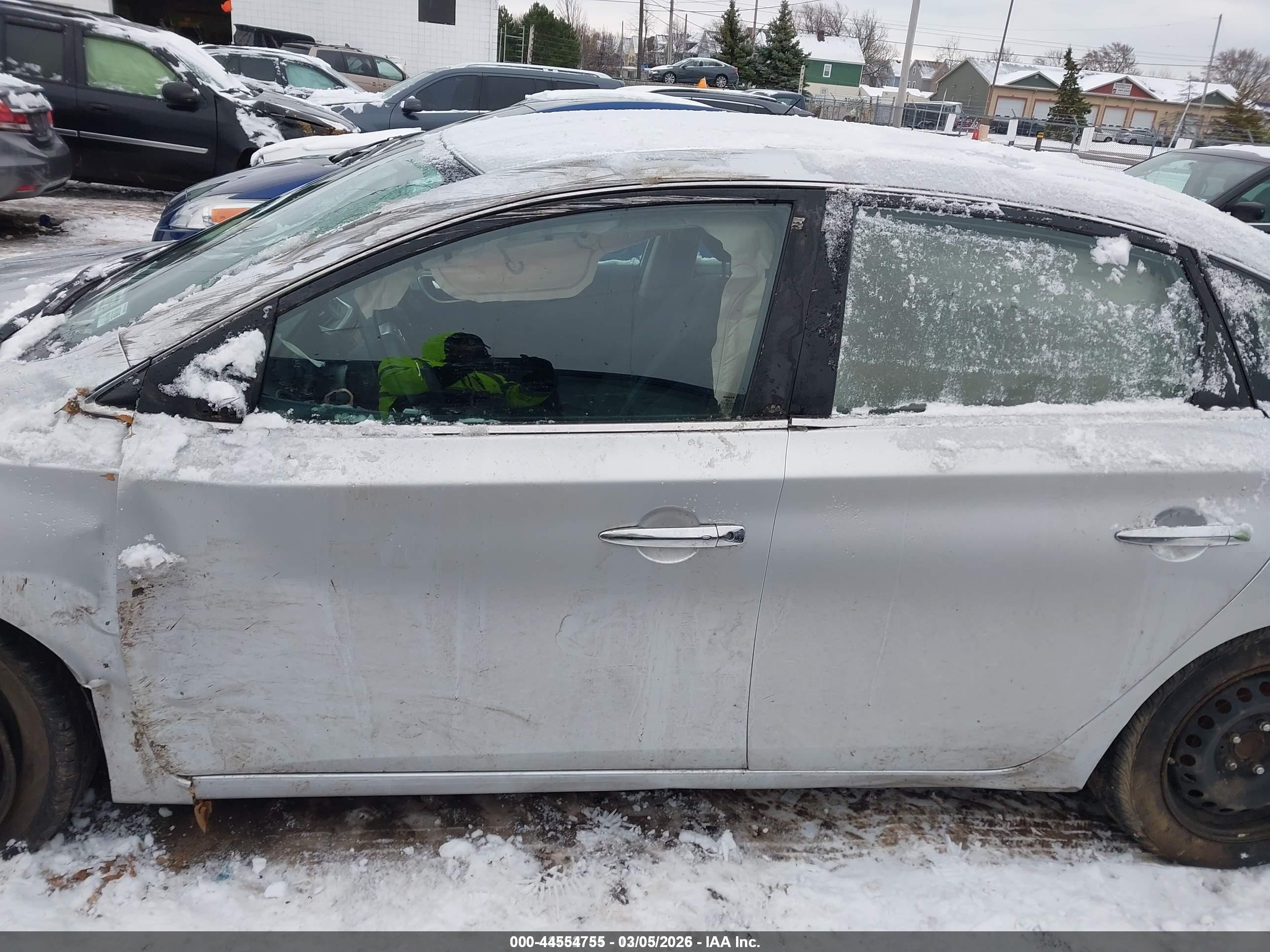 2015 Nissan Sentra Sv Silver vin: 3N1AB7AP3FY303794