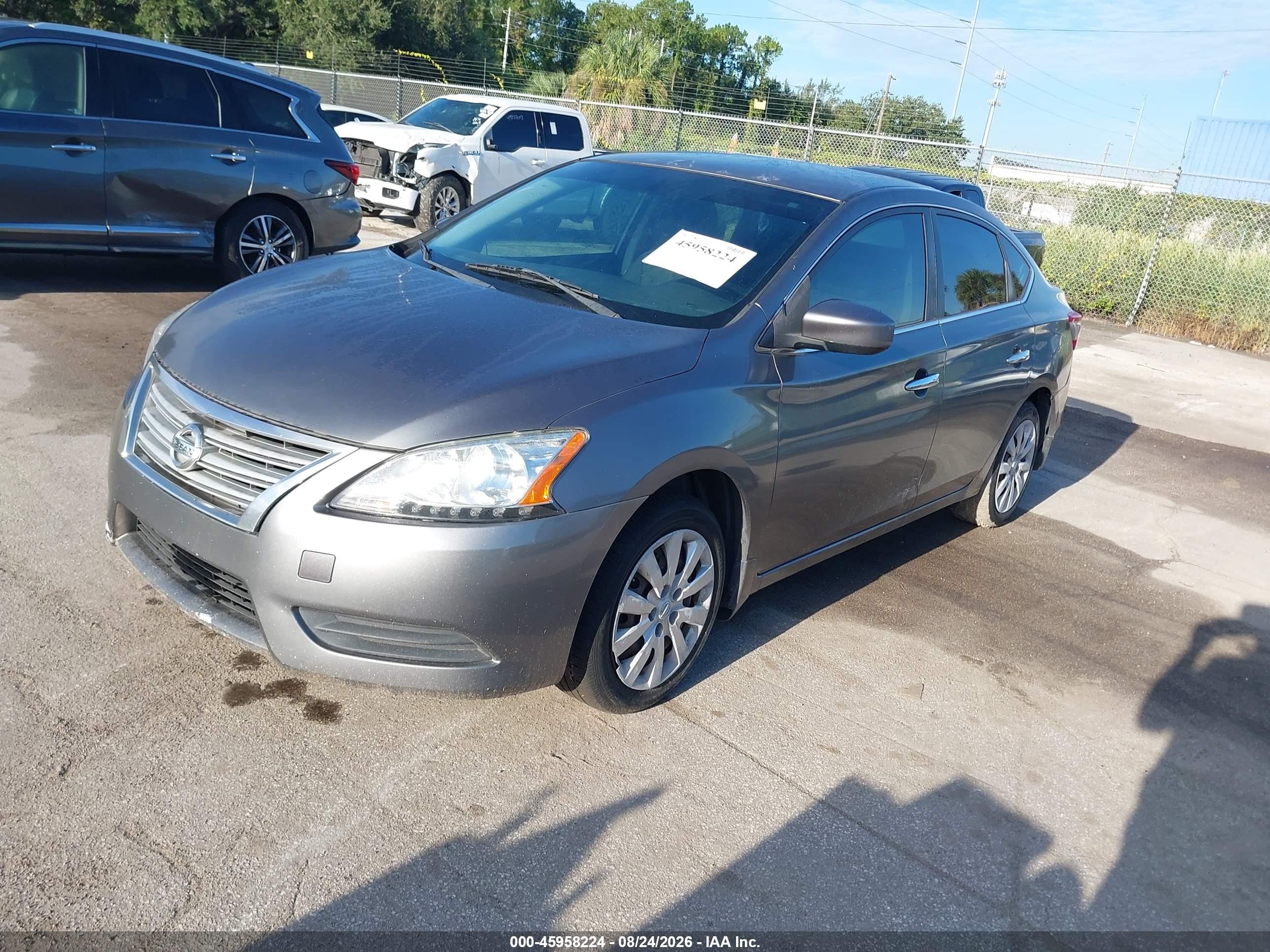 2015 Nissan Sentra S Серый vin: 3N1AB7AP3FY310146