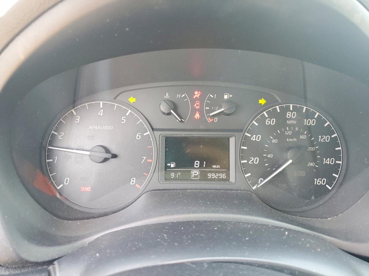 2015 Nissan Sentra S Серебряный vin: 3N1AB7AP3FY329036
