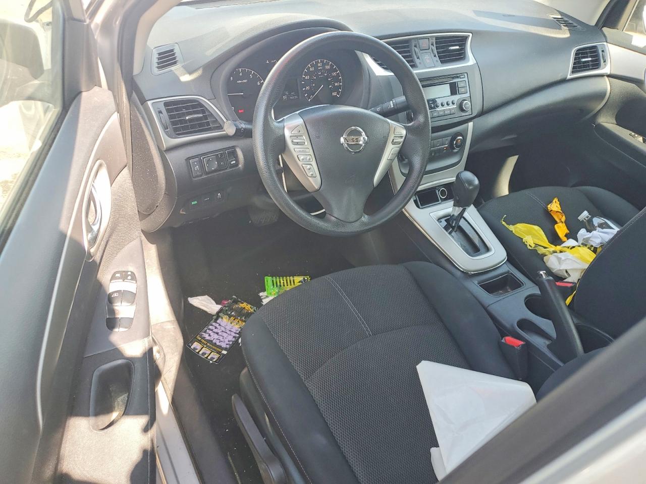 2015 Nissan Sentra S Серебряный vin: 3N1AB7AP3FY329036