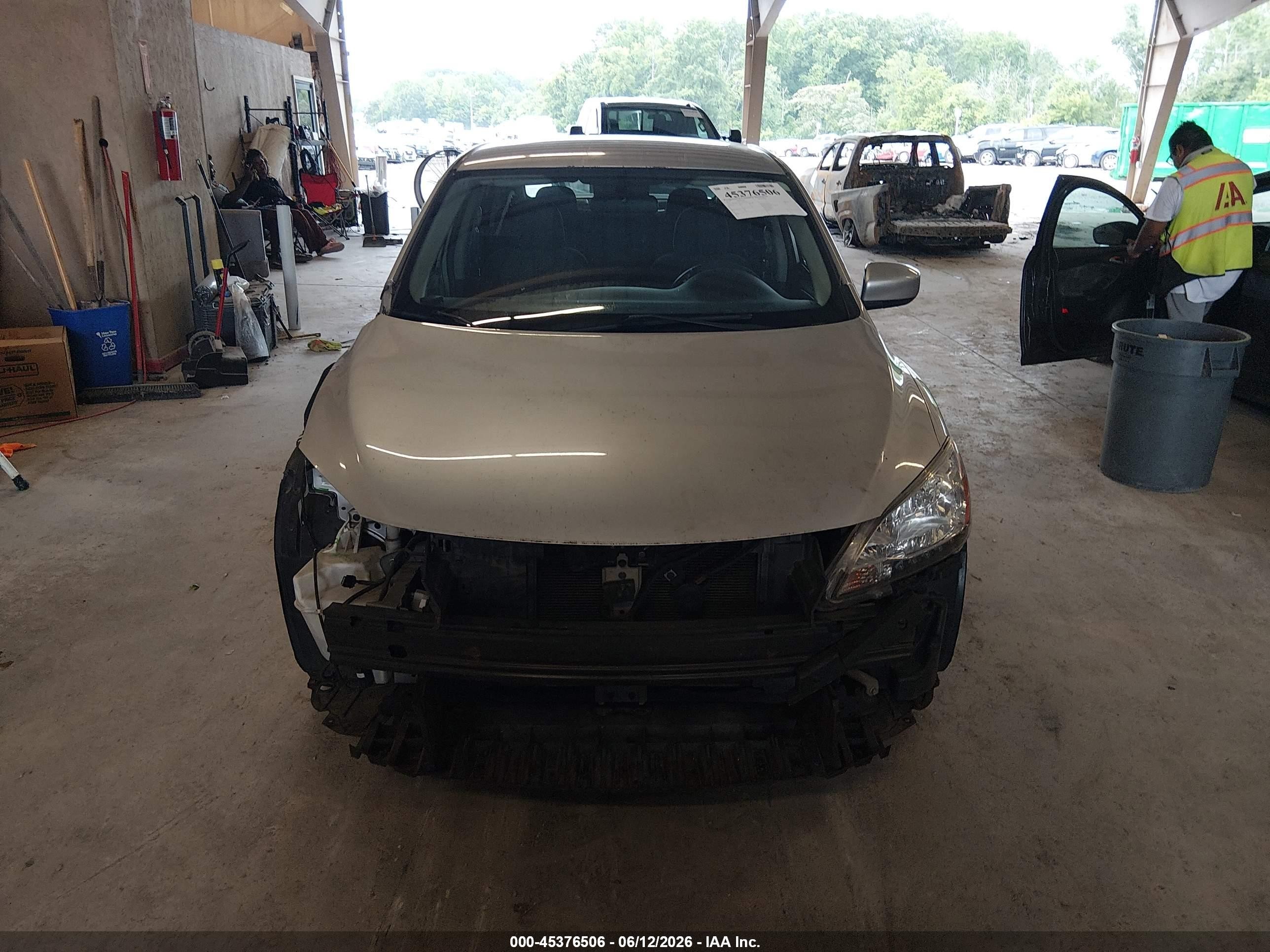 2015 Nissan Sentra S Silver vin: 3N1AB7AP3FY333054