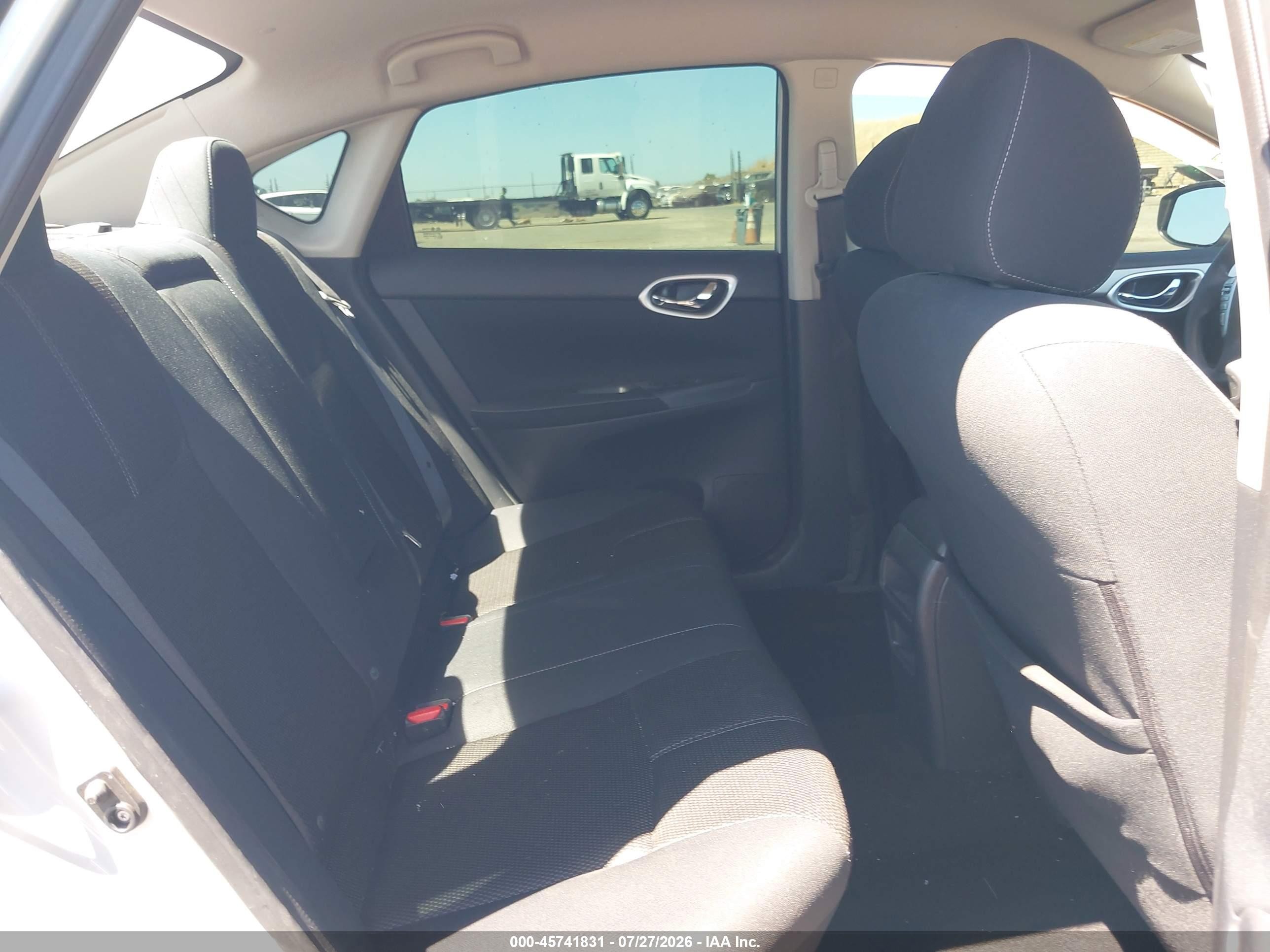 2015 Nissan Sentra S Серый vin: 3N1AB7AP3FY333409