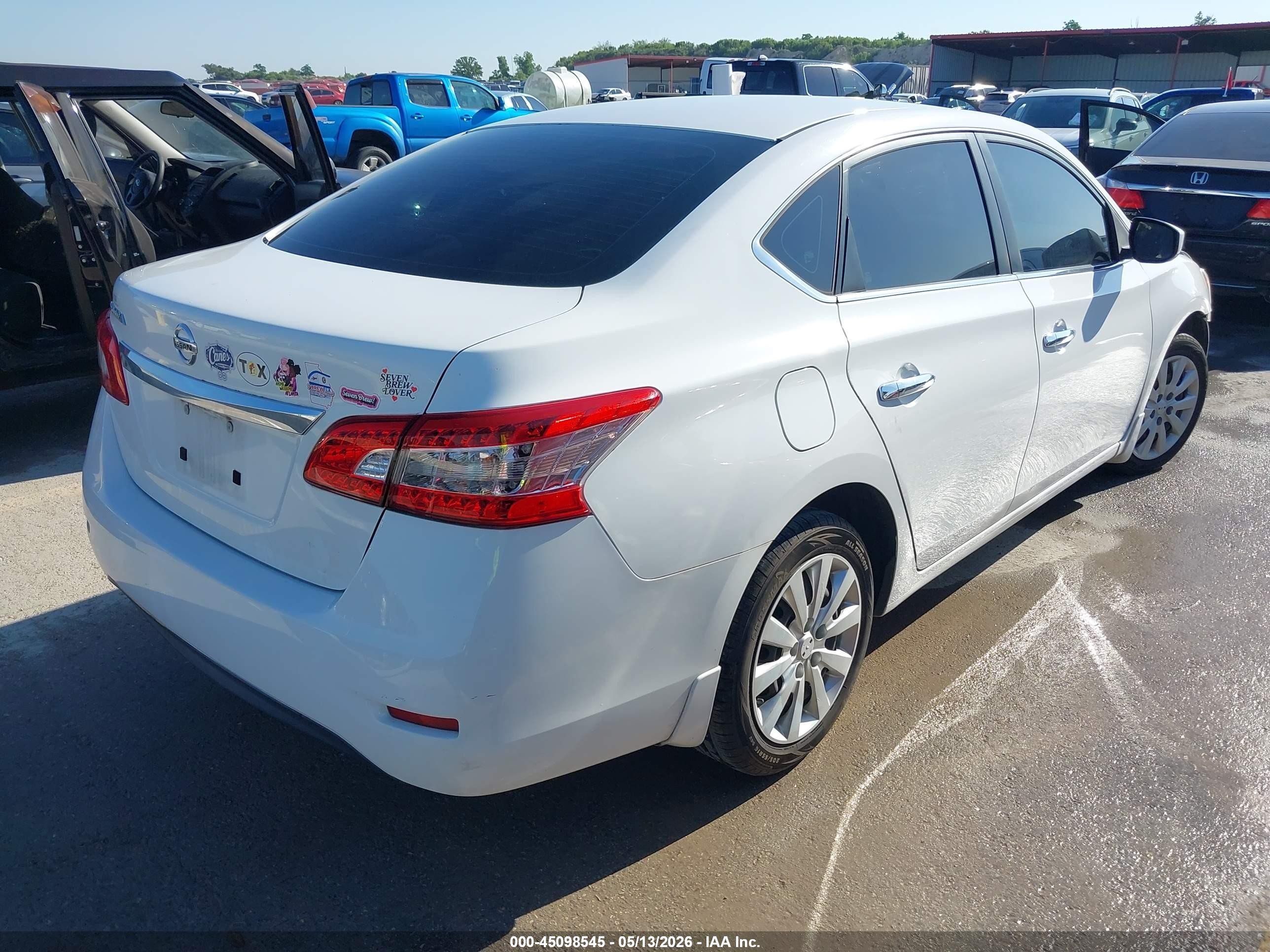 2015 Nissan Sentra S White vin: 3N1AB7AP3FY368466