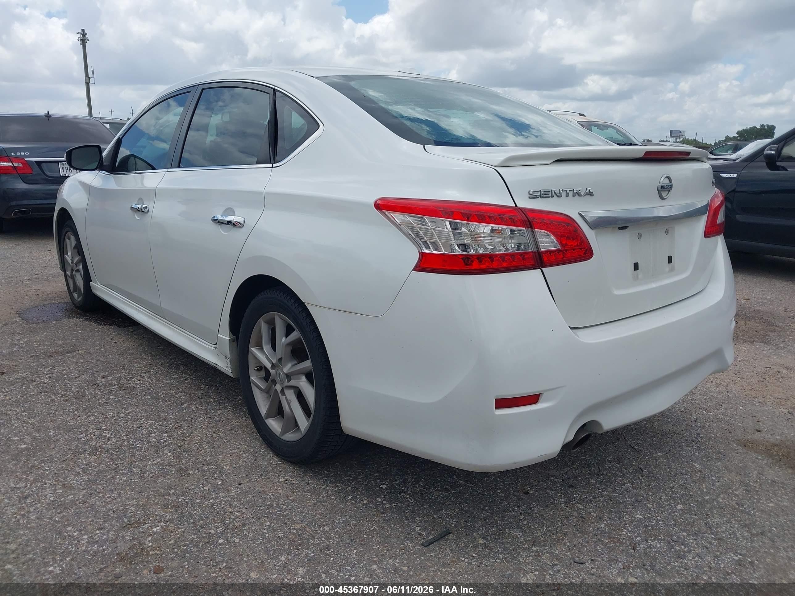 2015 Nissan Sentra Sr White vin: 3N1AB7AP3FY369018