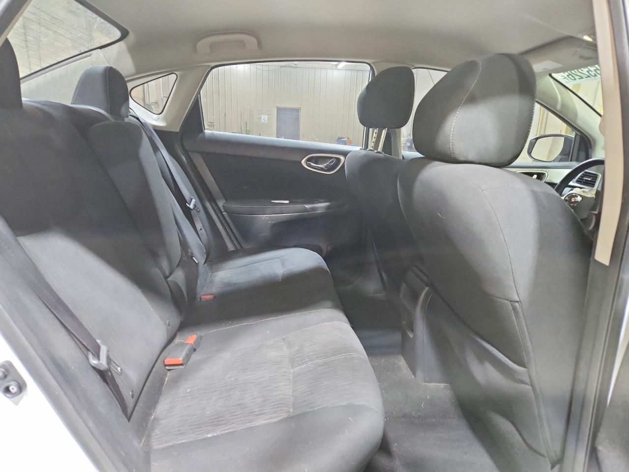 2015 Nissan Sentra Sv White vin: 3N1AB7AP3FY373117