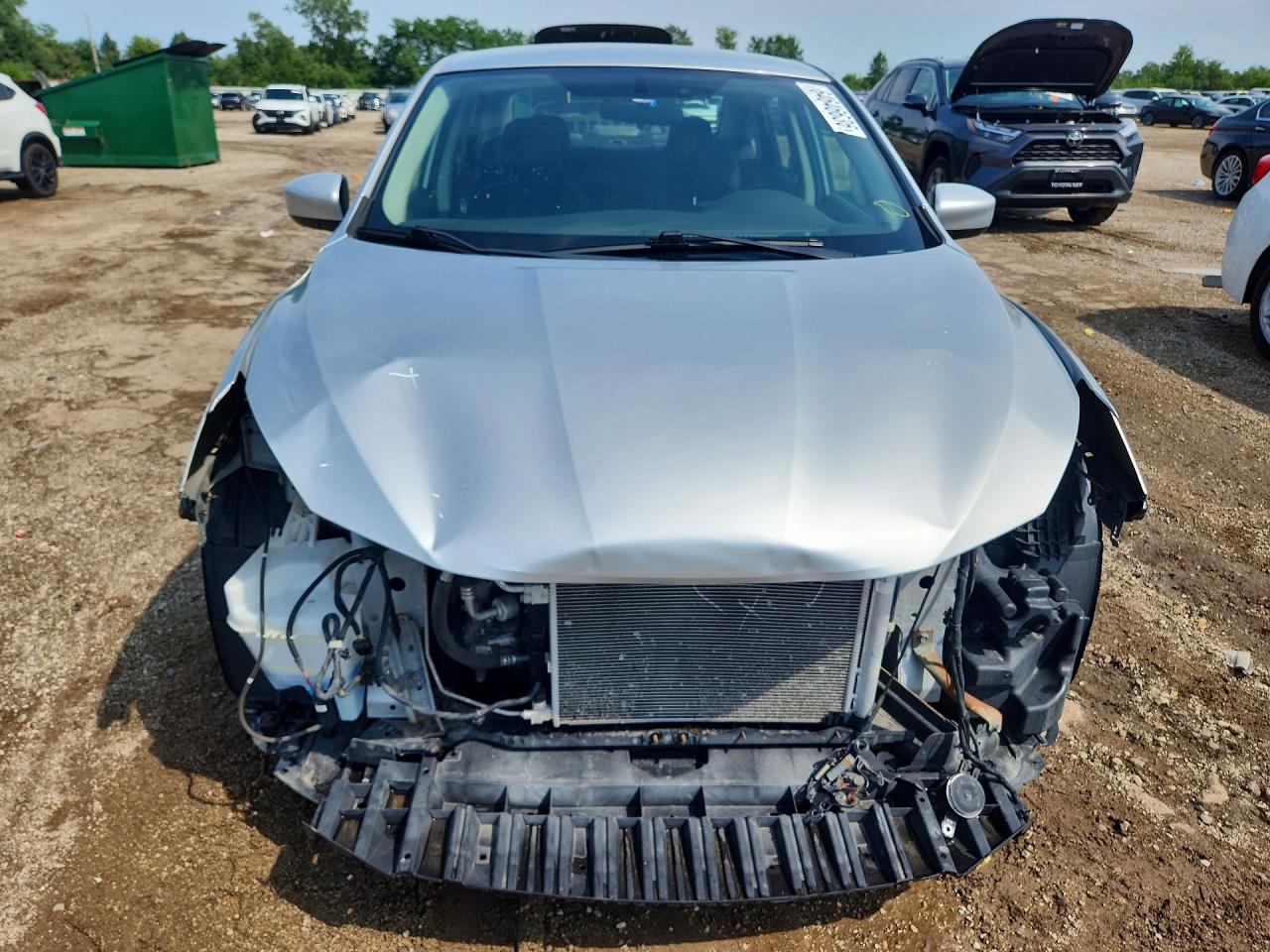 2017 Nissan Sentra Sv Серебряный vin: 3N1AB7AP3HL657735