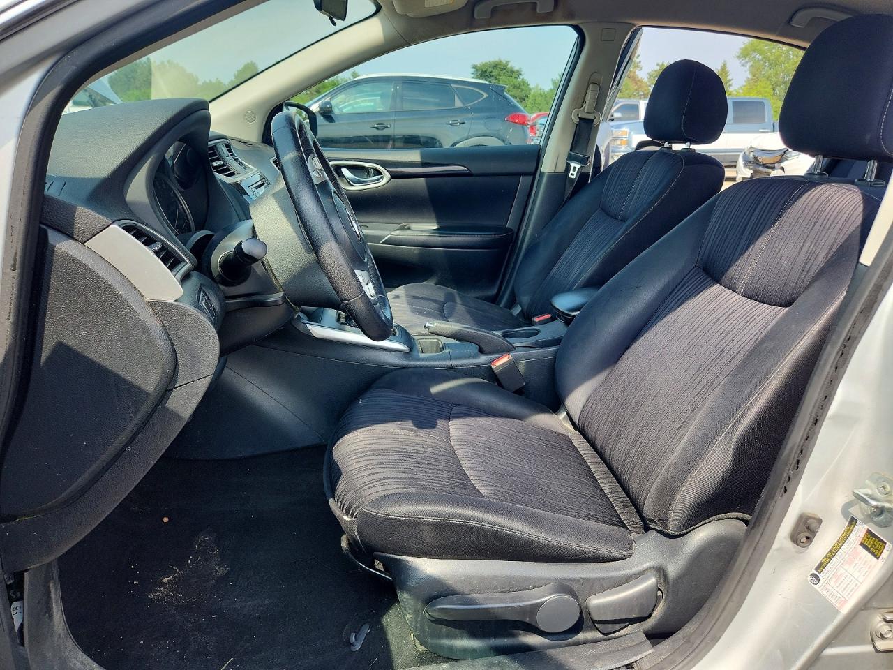 2017 Nissan Sentra Sv Серебряный vin: 3N1AB7AP3HL657735