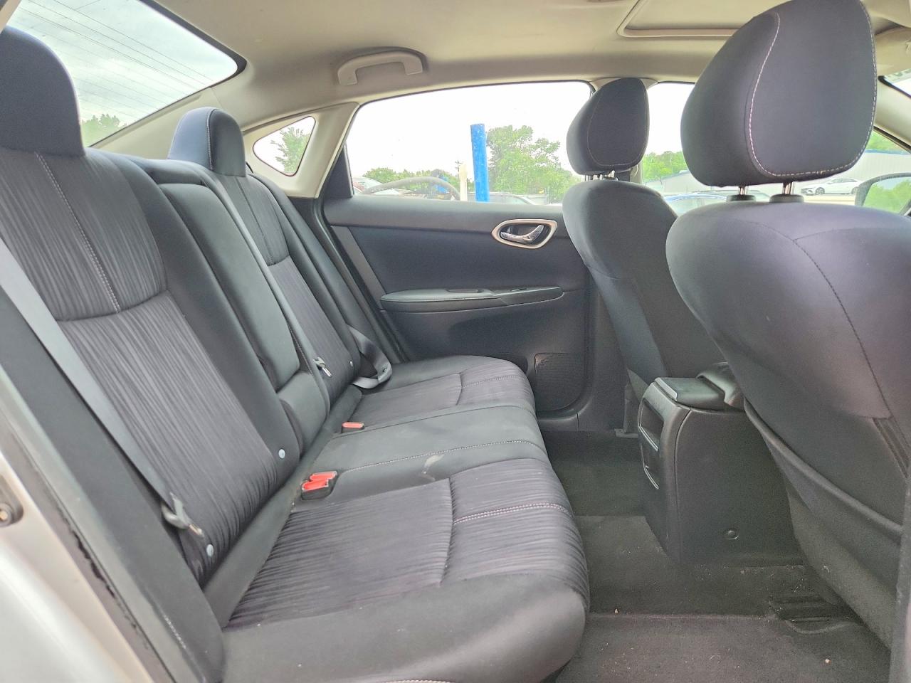 2017 Nissan Sentra Sv Silver vin: 3N1AB7AP3HY205500