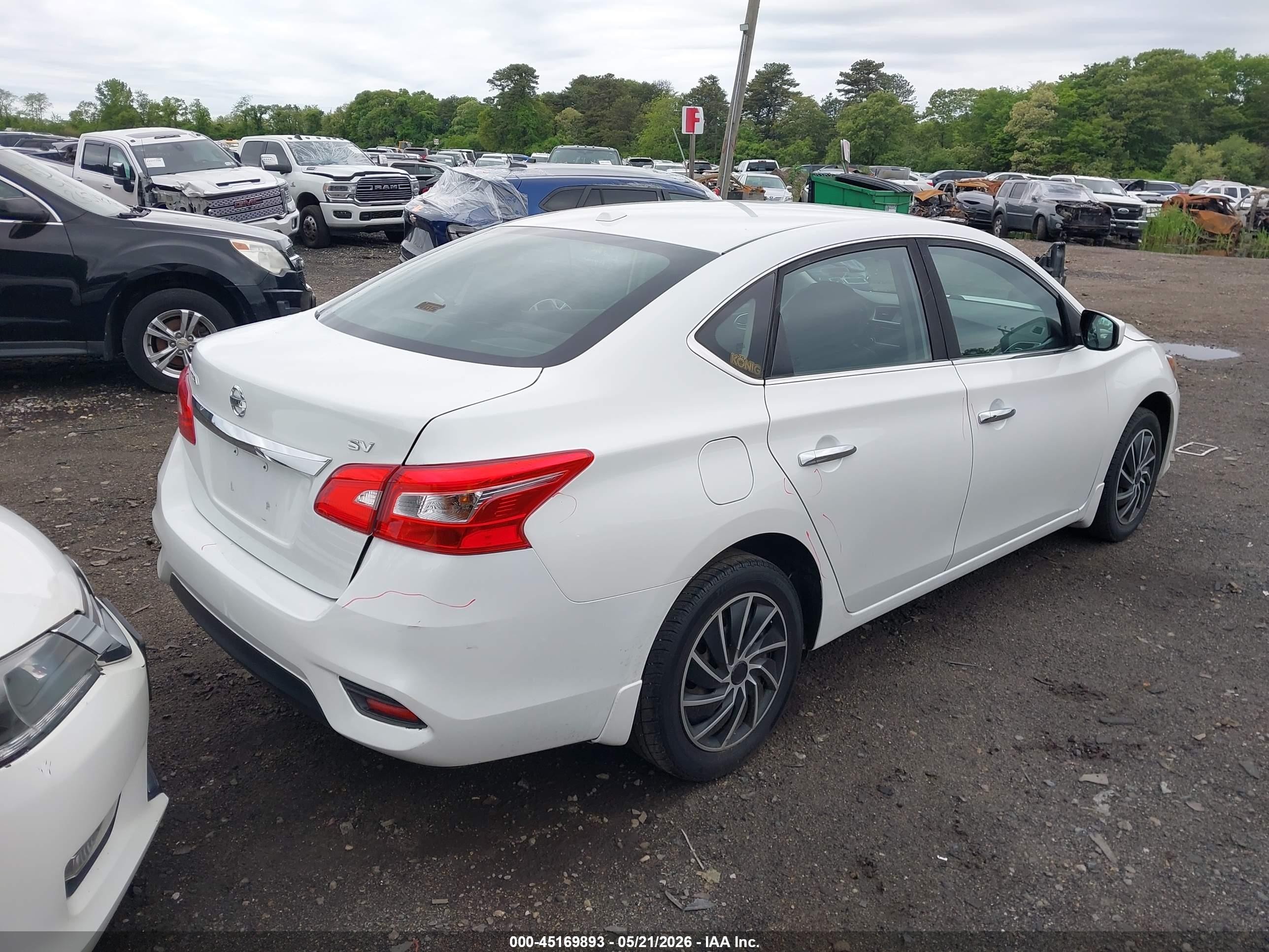 2017 Nissan Sentra Sv Белый vin: 3N1AB7AP3HY229103