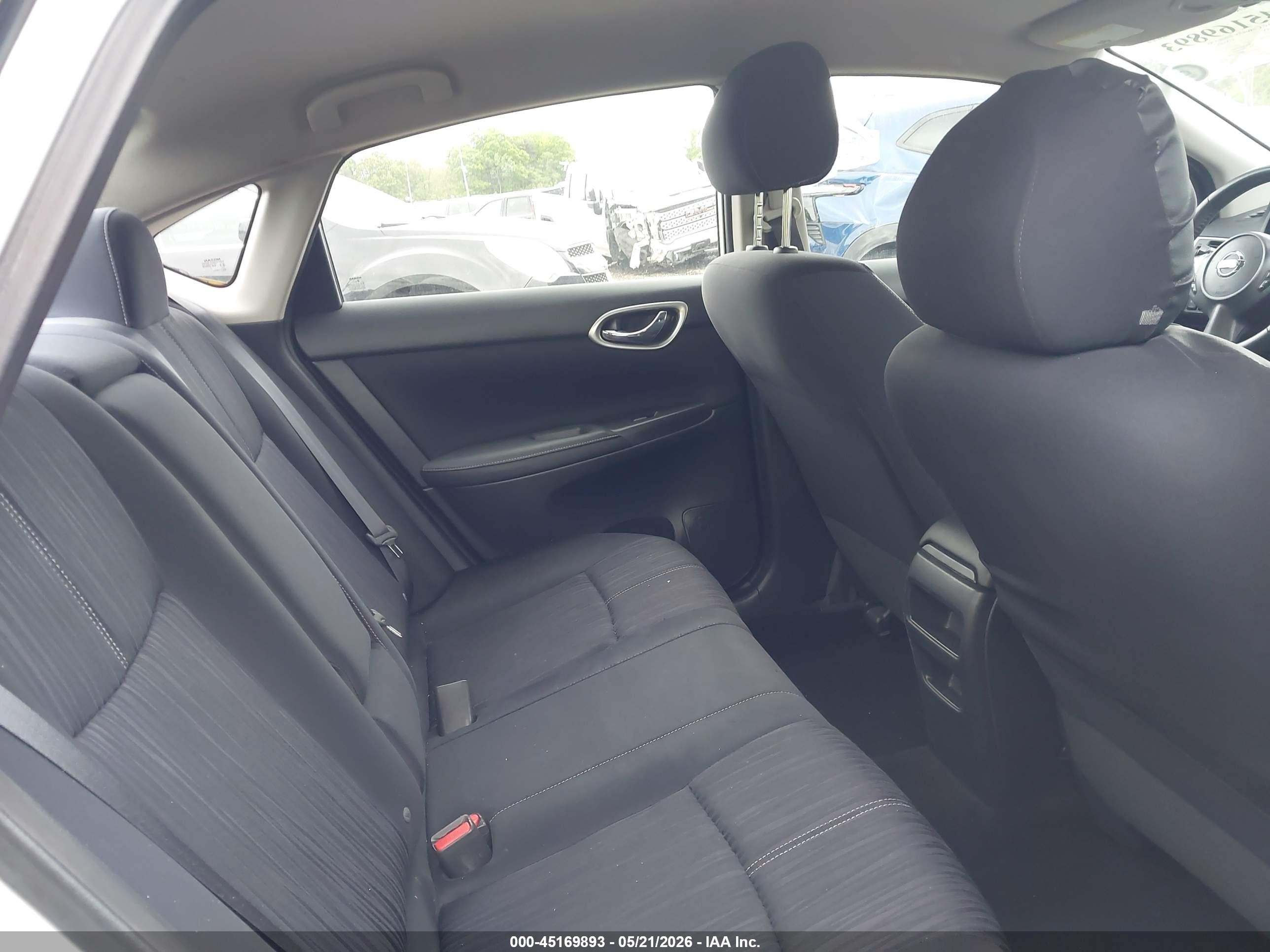 2017 Nissan Sentra Sv Белый vin: 3N1AB7AP3HY229103