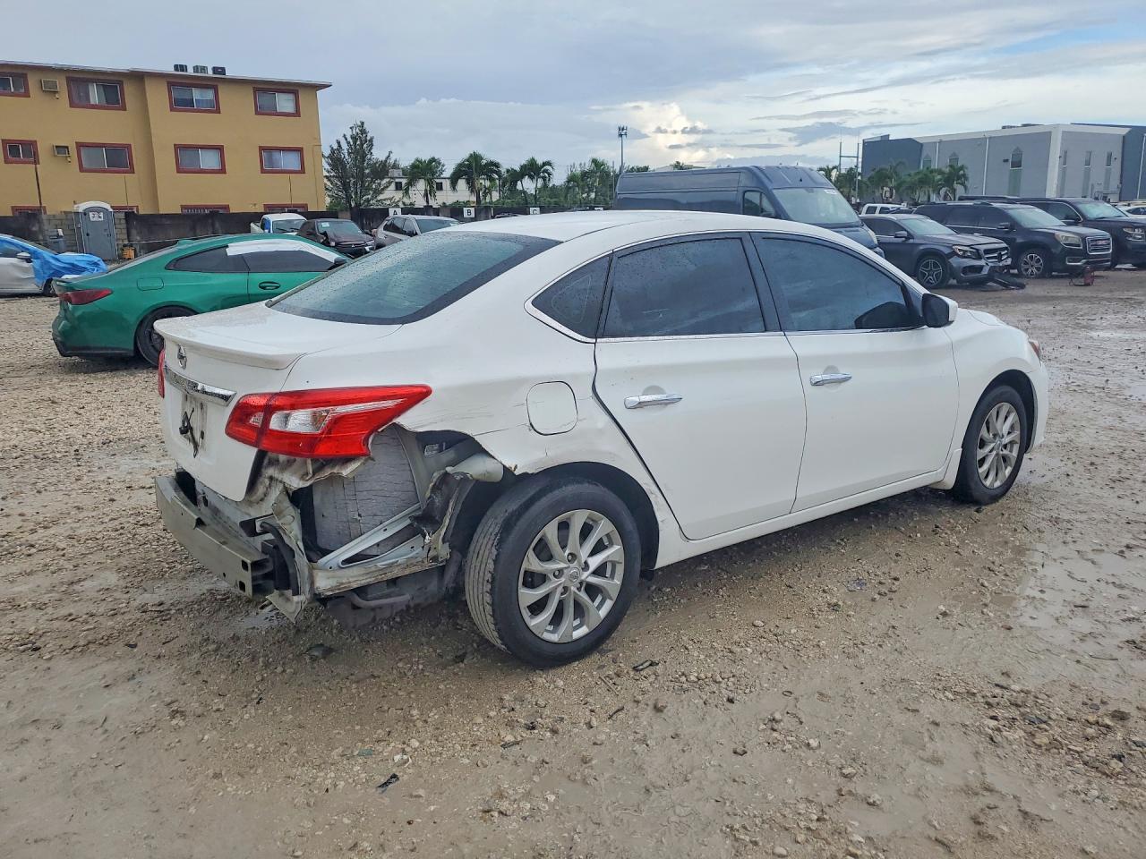 2017 Nissan Sentra S White vin: 3N1AB7AP3HY256320