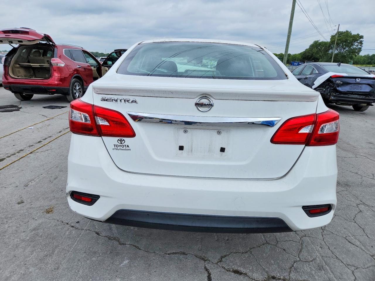 2017 Nissan Sentra S White vin: 3N1AB7AP3HY265616