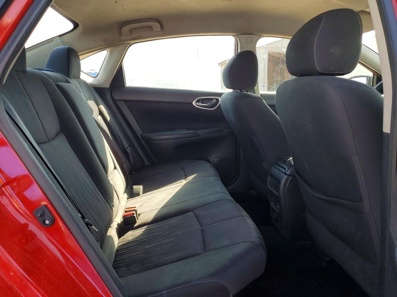2018 Nissan Sentra Sv Red vin: 3N1AB7AP3JY262558