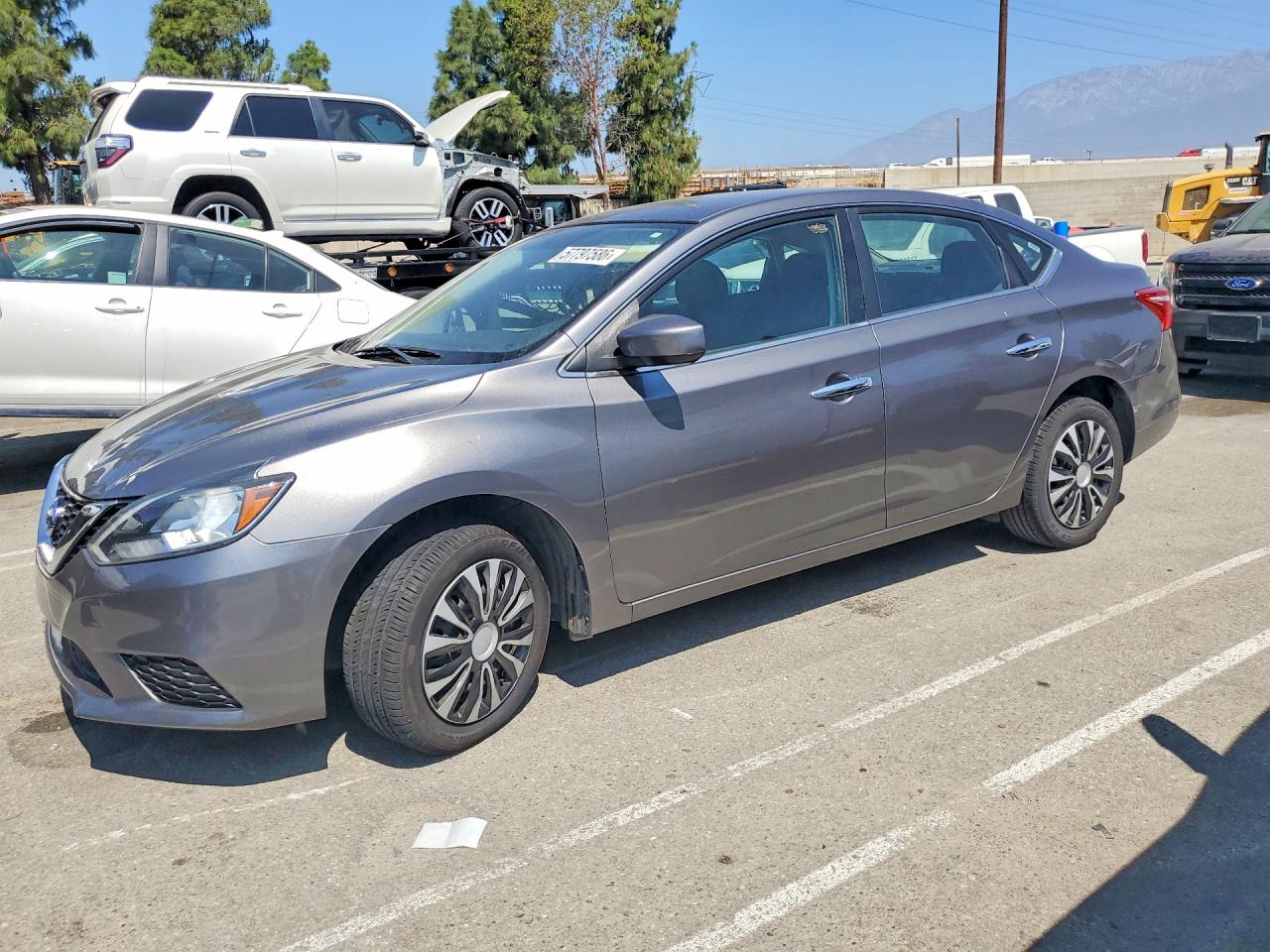 2018 Nissan Sentra S Серый vin: 3N1AB7AP3JY301438
