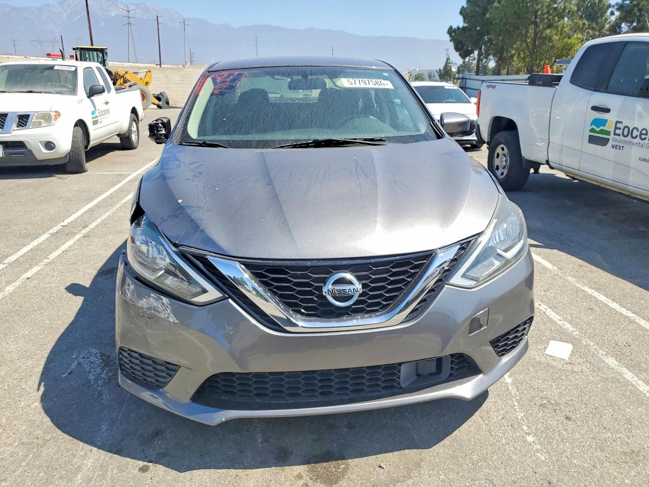 2018 Nissan Sentra S Серый vin: 3N1AB7AP3JY301438