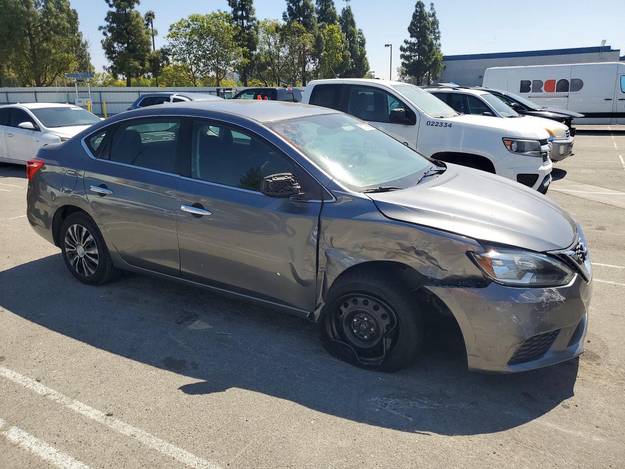 2018 Nissan Sentra S Серый vin: 3N1AB7AP3JY301438