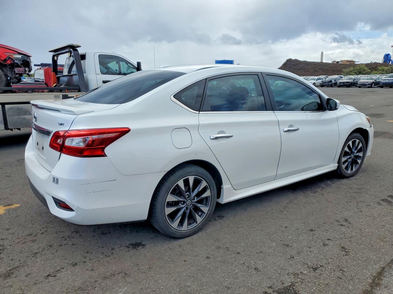 2018 Nissan Sentra Sr Белый vin: 3N1AB7AP3JY339431