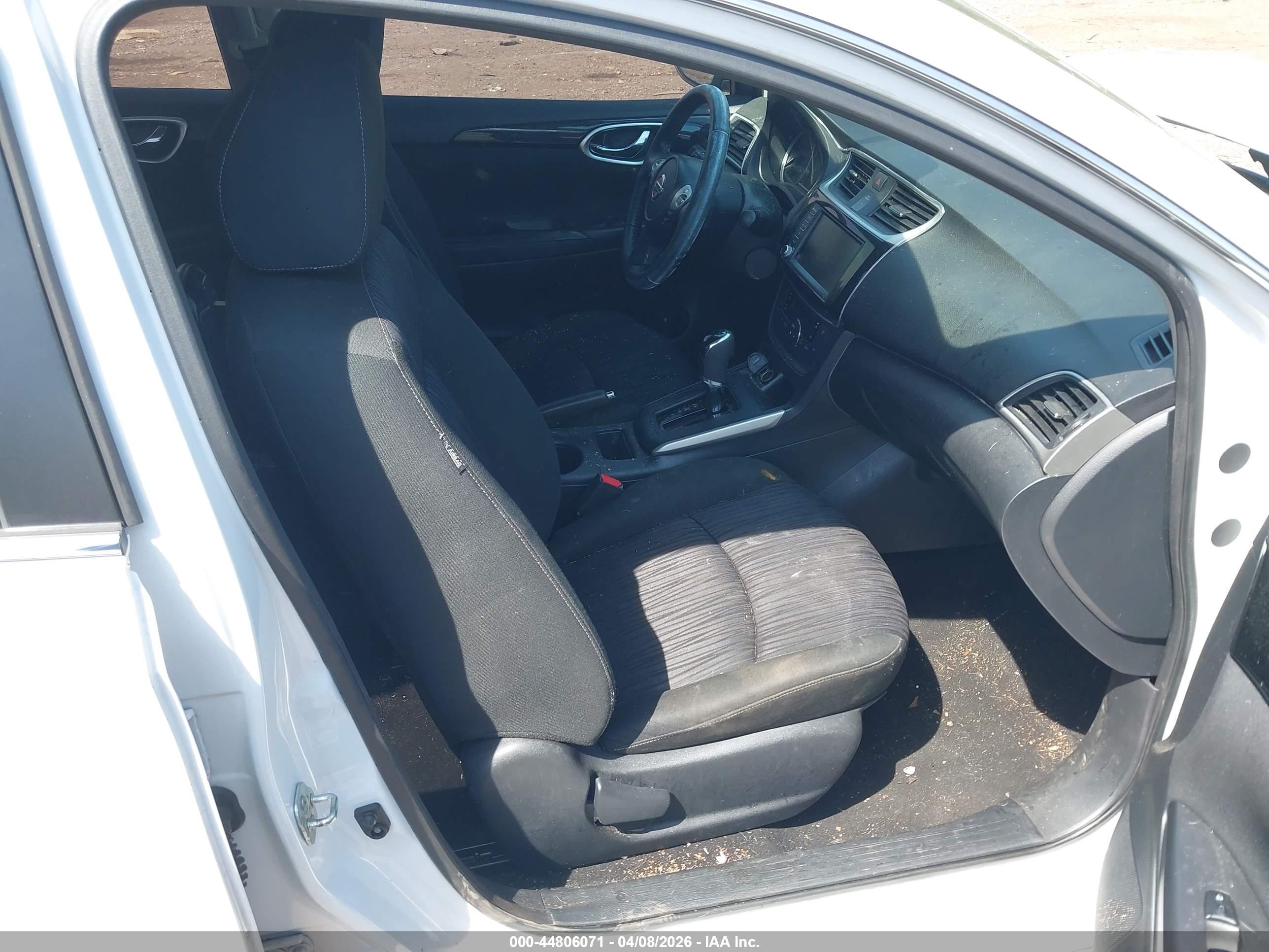 2019 Nissan Sentra Sv Белый vin: 3N1AB7AP3KY322520