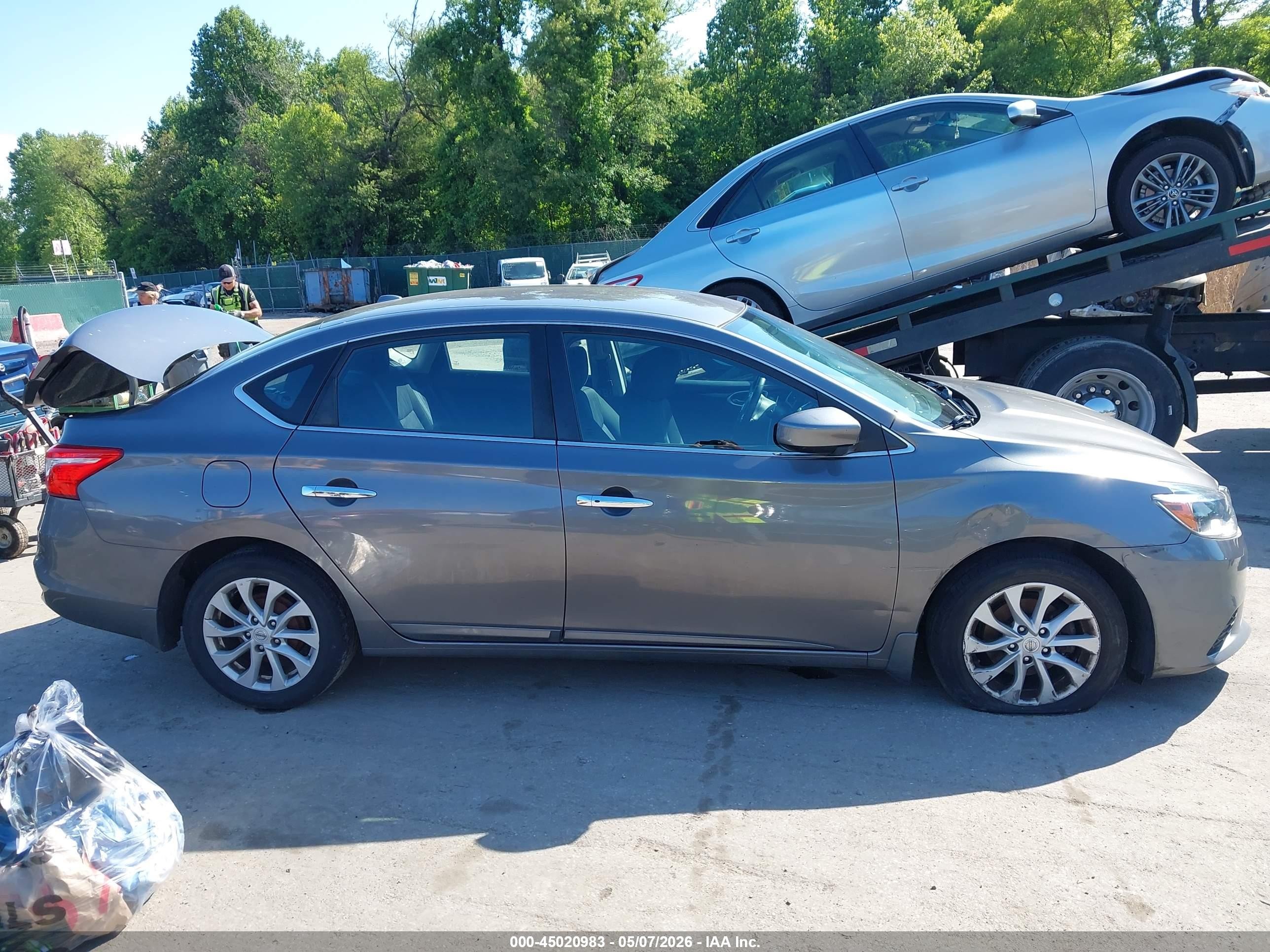 2019 Nissan Sentra Sv Серый vin: 3N1AB7AP3KY391319