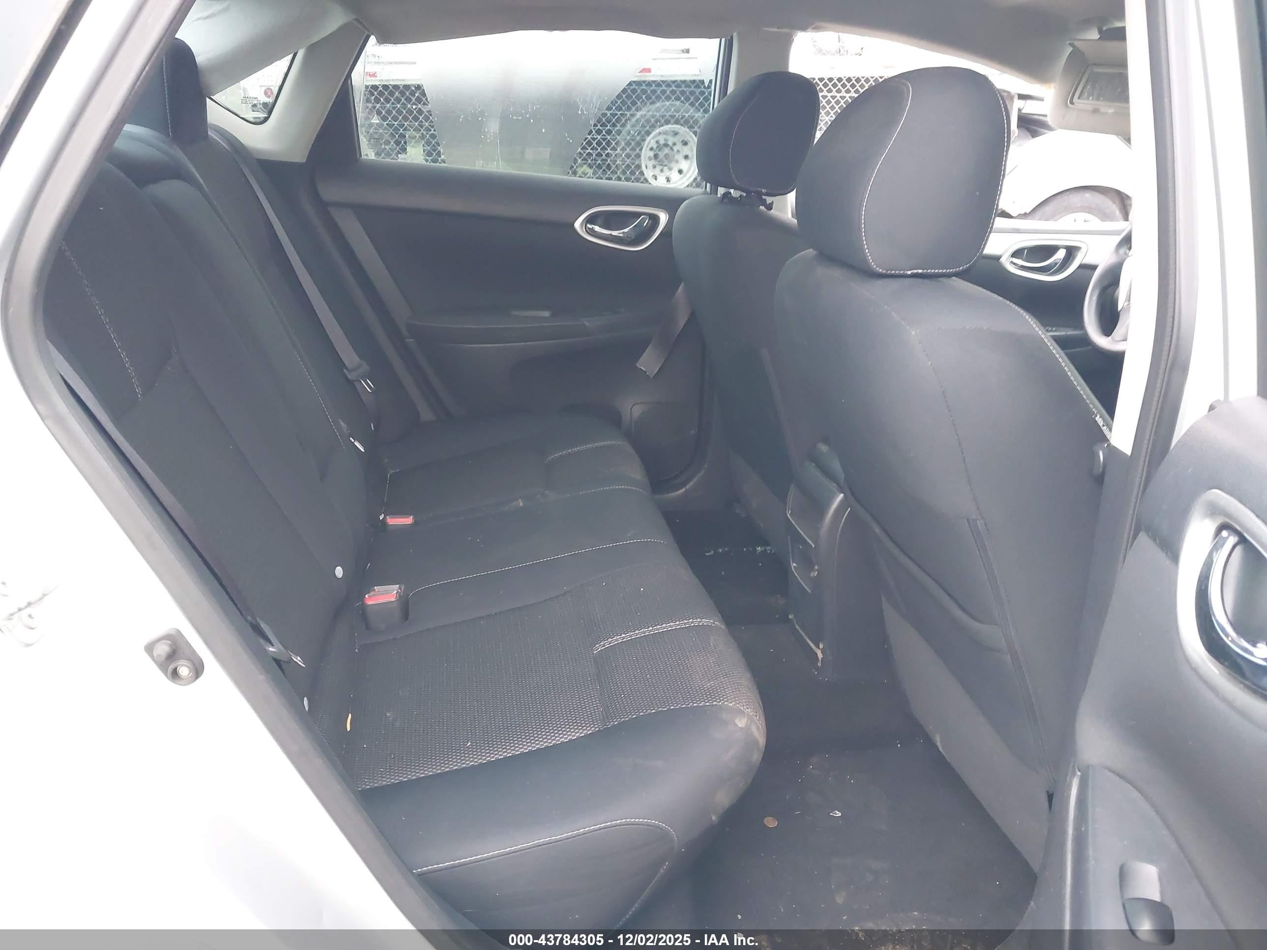 2014 Nissan Sentra S Silver vin: 3N1AB7AP4EY202701