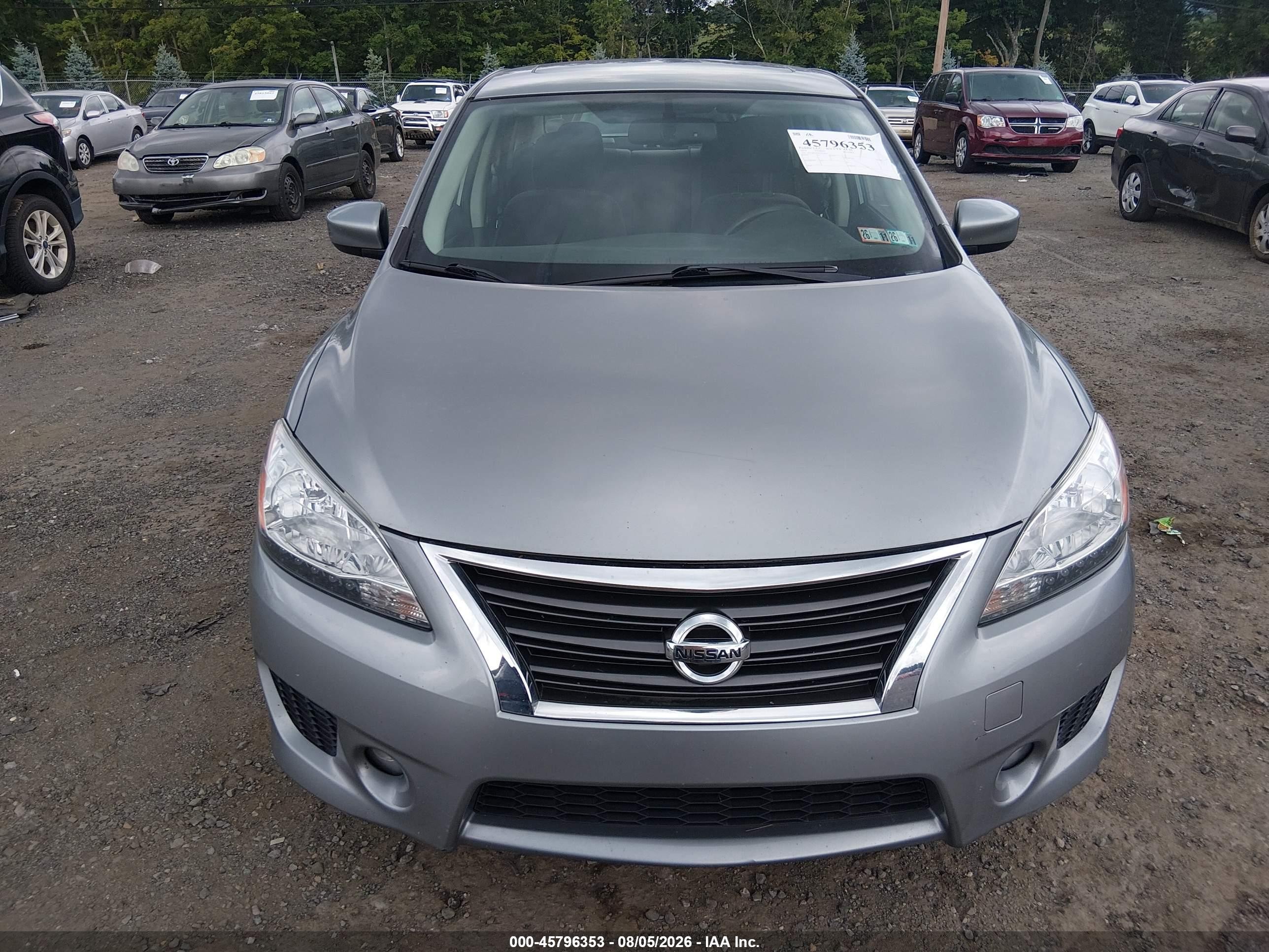 2014 Nissan Sentra Sr Серебряный vin: 3N1AB7AP4EY236654