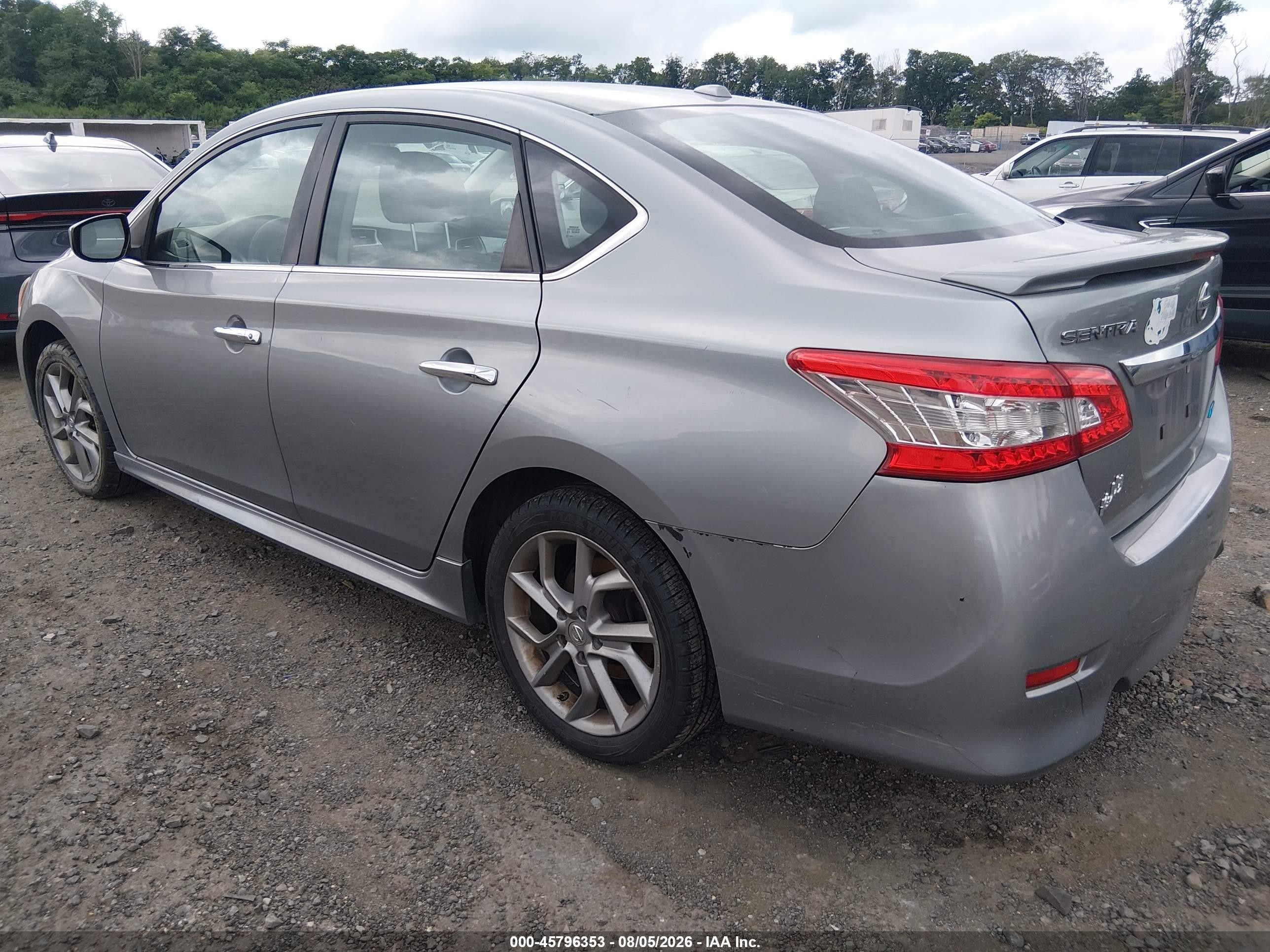 2014 Nissan Sentra Sr Серебряный vin: 3N1AB7AP4EY236654
