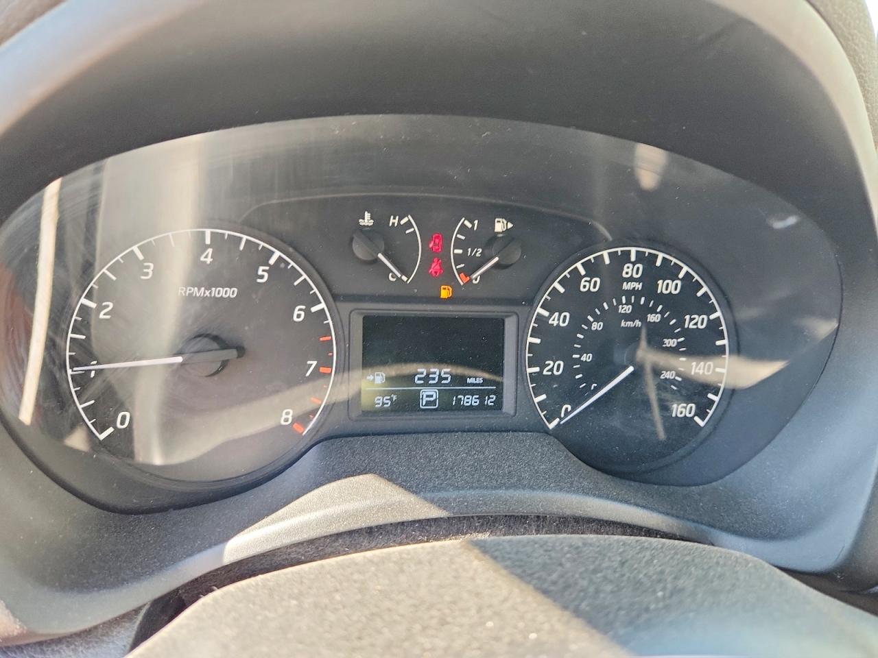 2014 Nissan Sentra Fe+ S Серебряный vin: 3N1AB7AP4EY244026