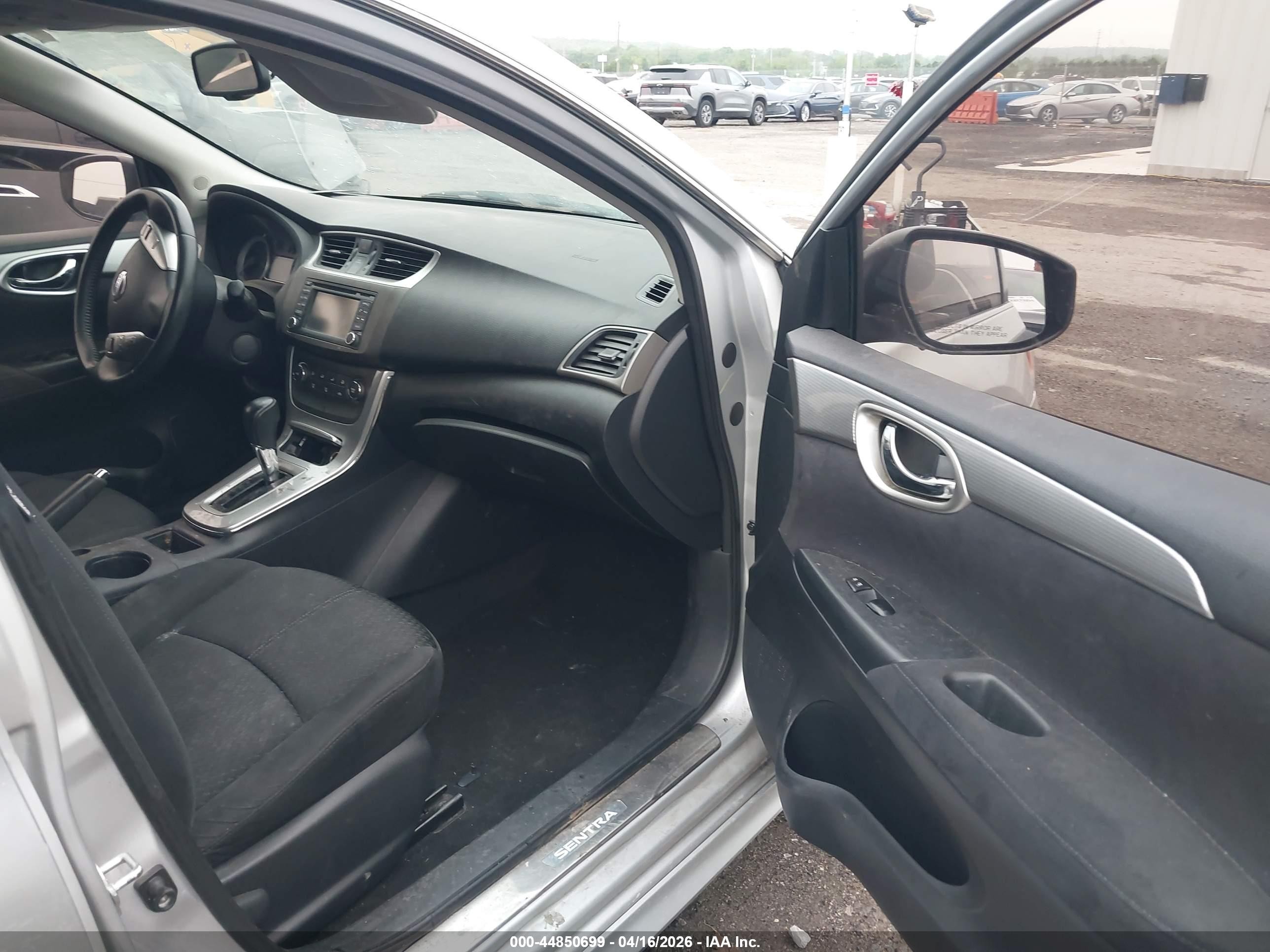 2014 Nissan Sentra Sr Silver vin: 3N1AB7AP4EY247444