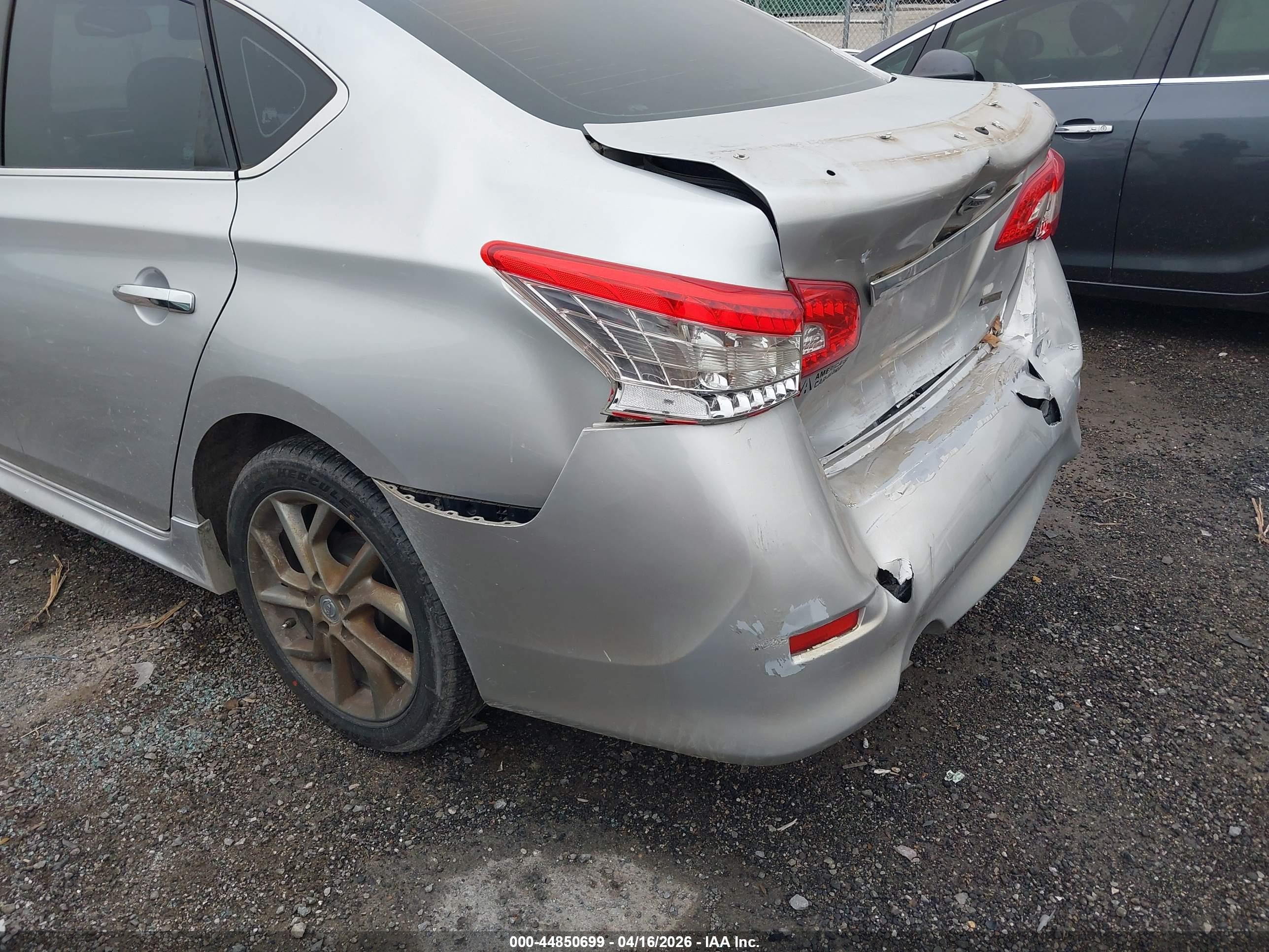 2014 Nissan Sentra Sr Silver vin: 3N1AB7AP4EY247444