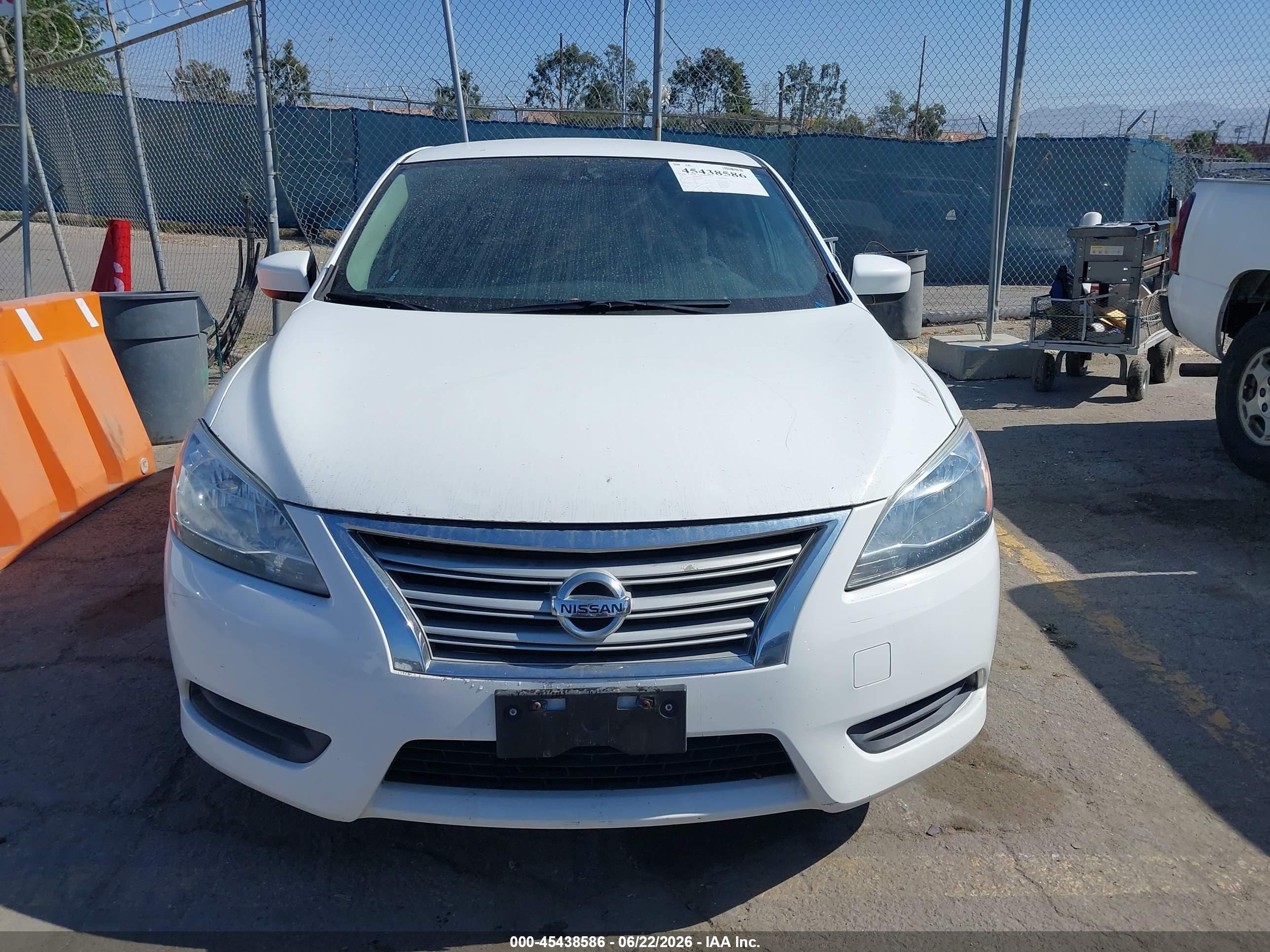 2015 Nissan Sentra S White vin: 3N1AB7AP4FY277027